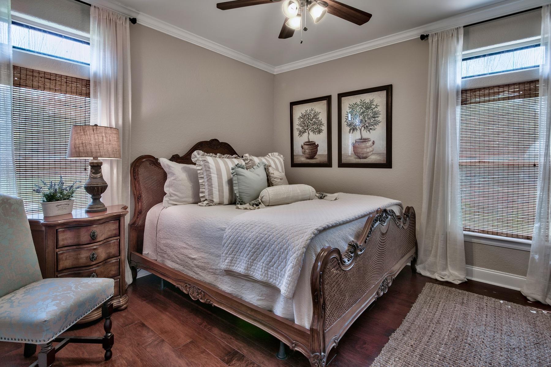 CREEKWATER BAY ESTATES UNREC - Residential