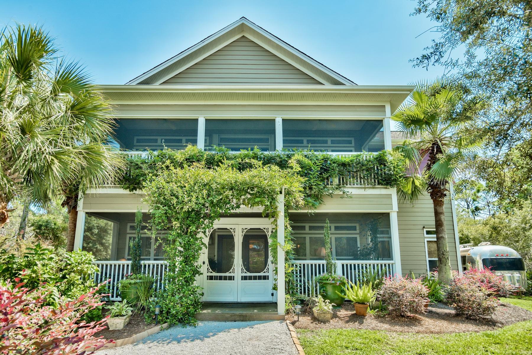 CREEKWATER BAY ESTATES UNREC - Residential