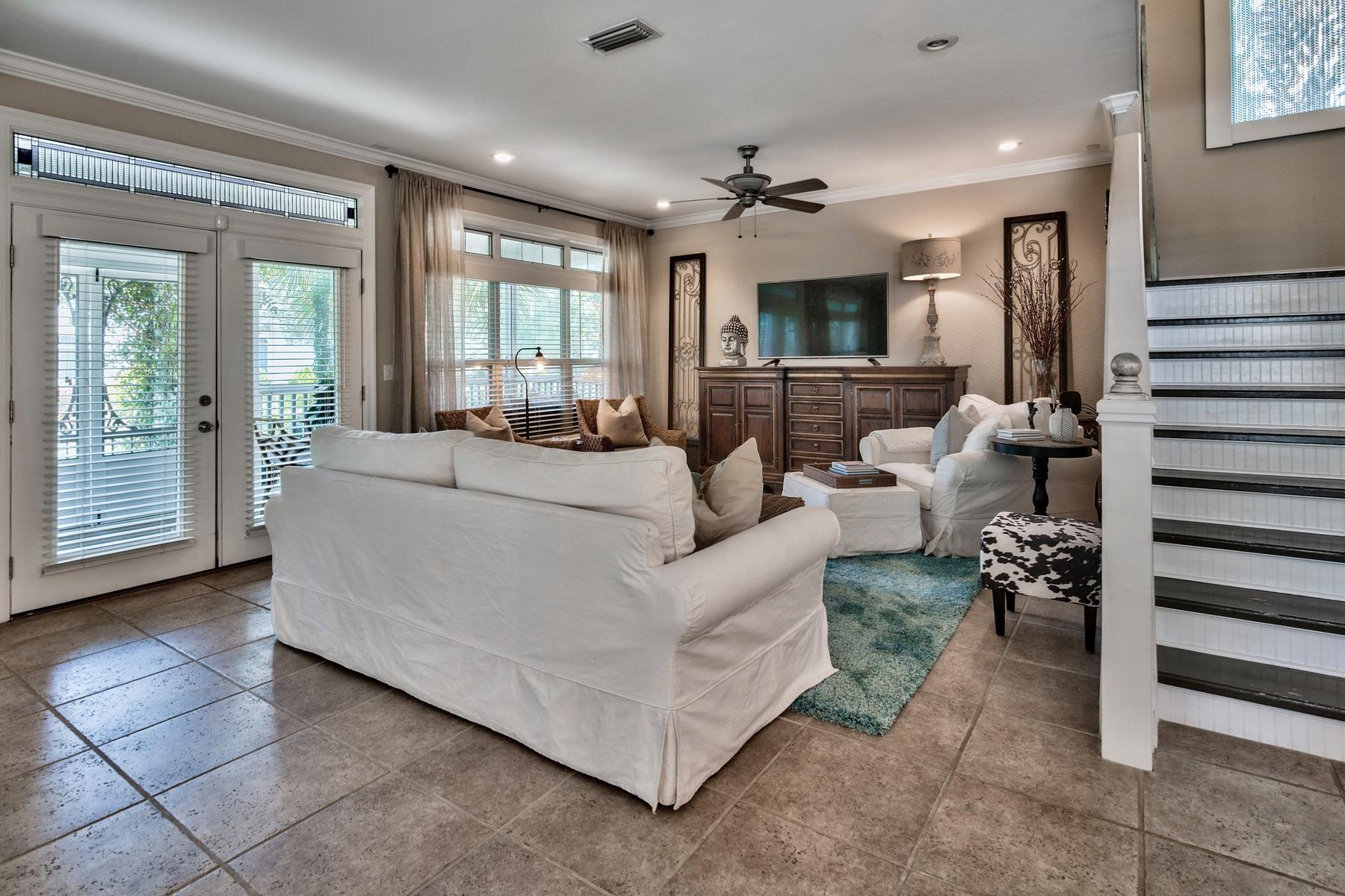 CREEKWATER BAY ESTATES UNREC - Residential