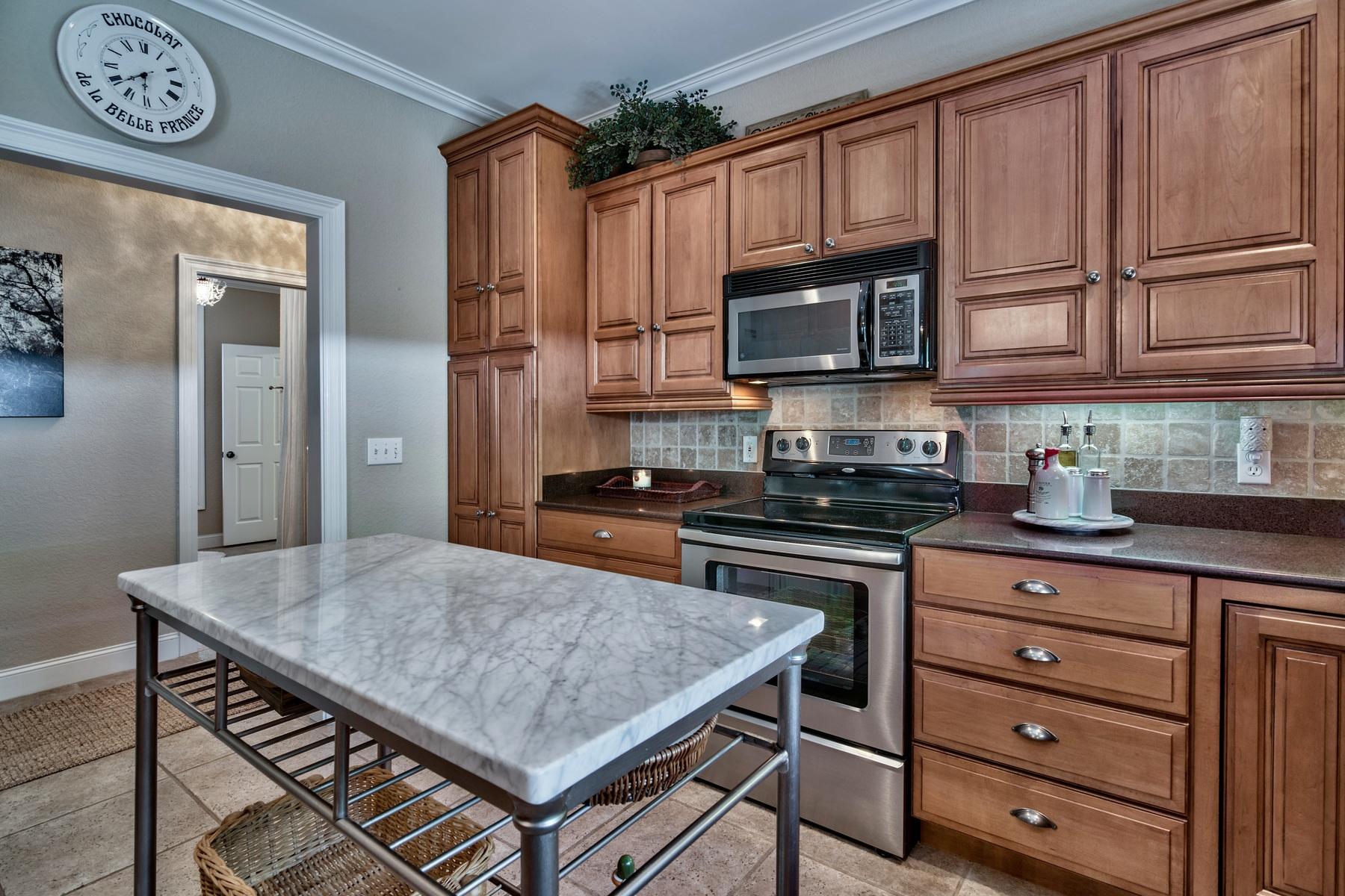 CREEKWATER BAY ESTATES UNREC - Residential