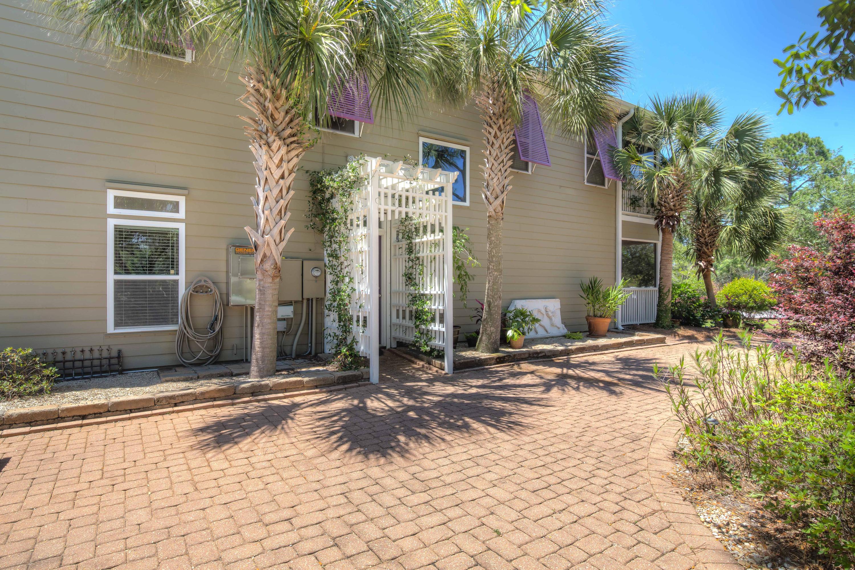 CREEKWATER BAY ESTATES UNREC - Residential