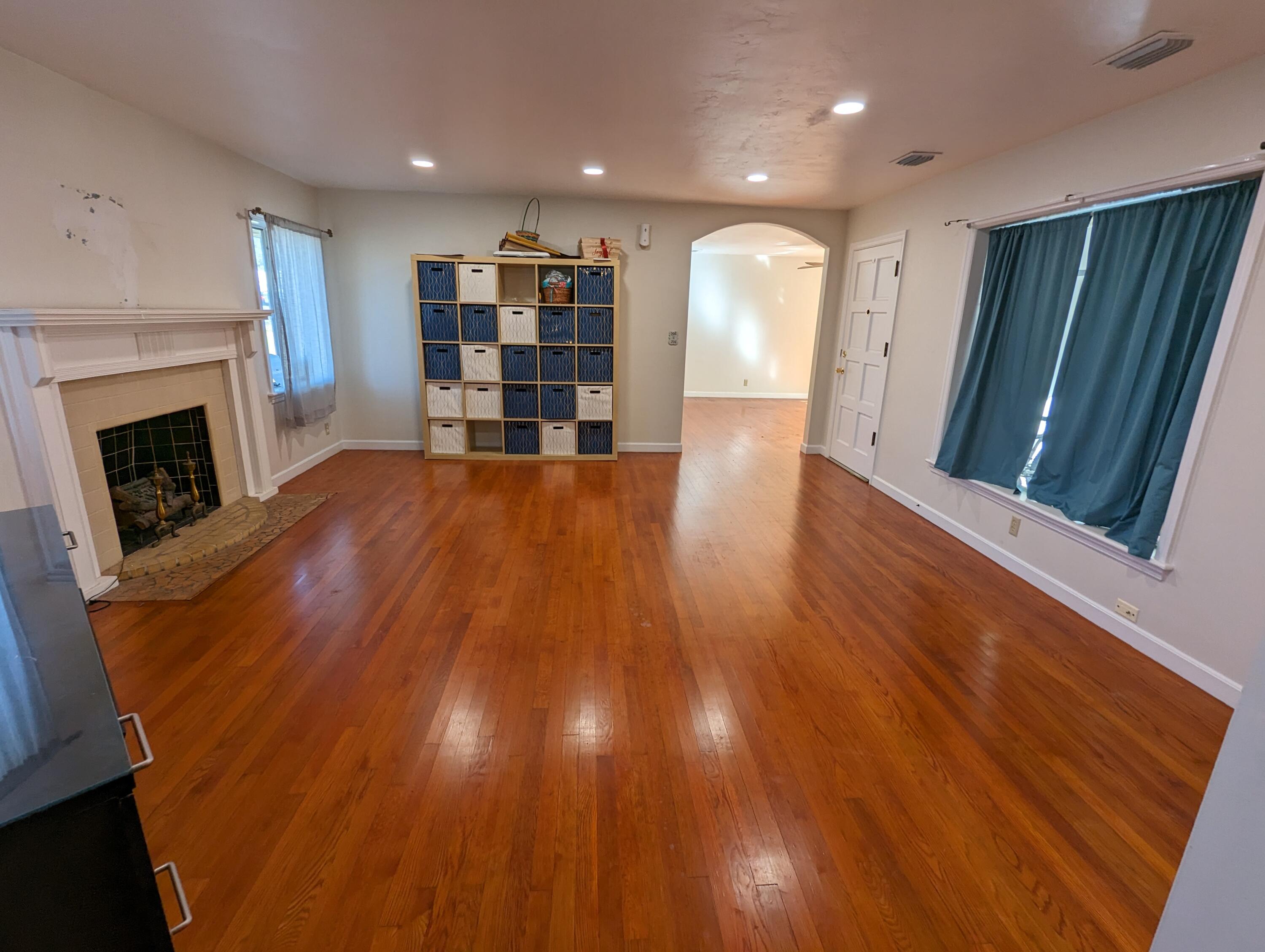 NORTHWOOD - Residential