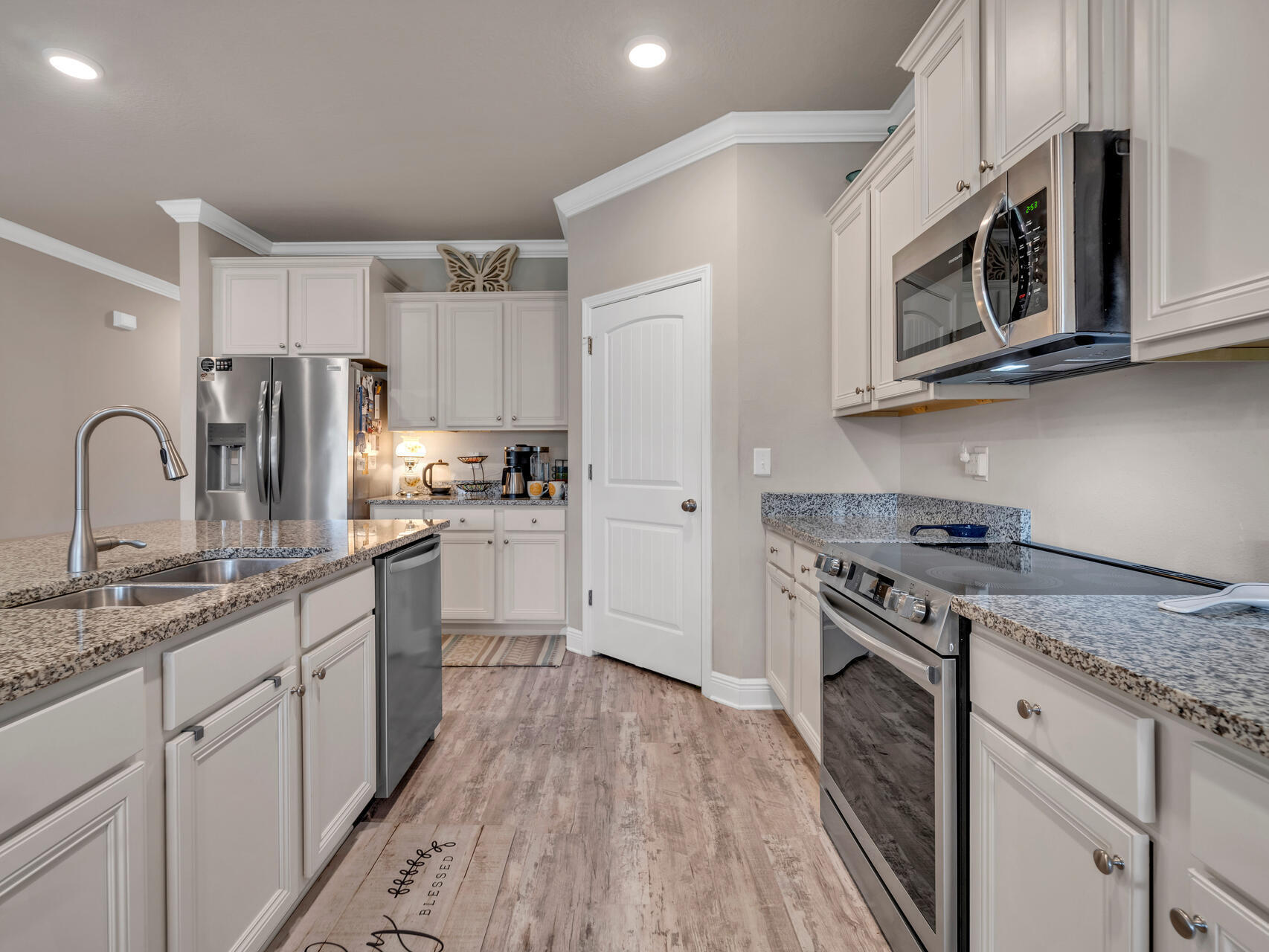 STONEGATE - Residential