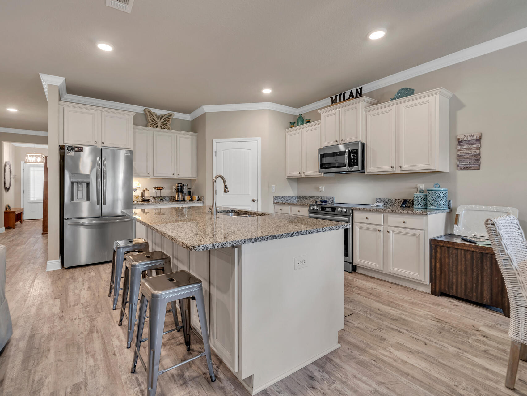 STONEGATE - Residential