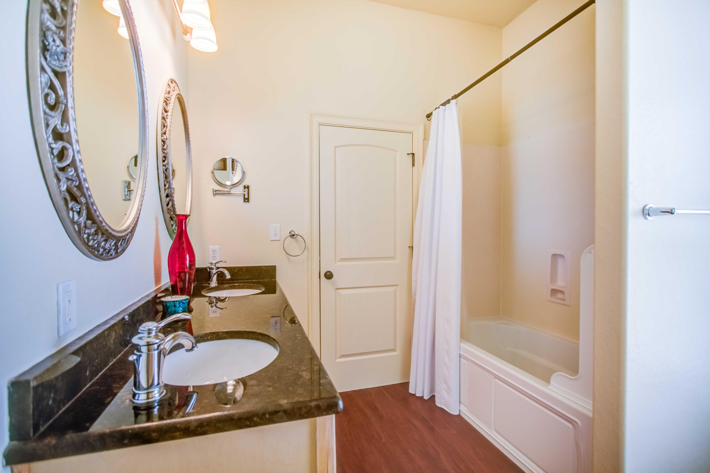 BEACH HIGHLAND - Residential