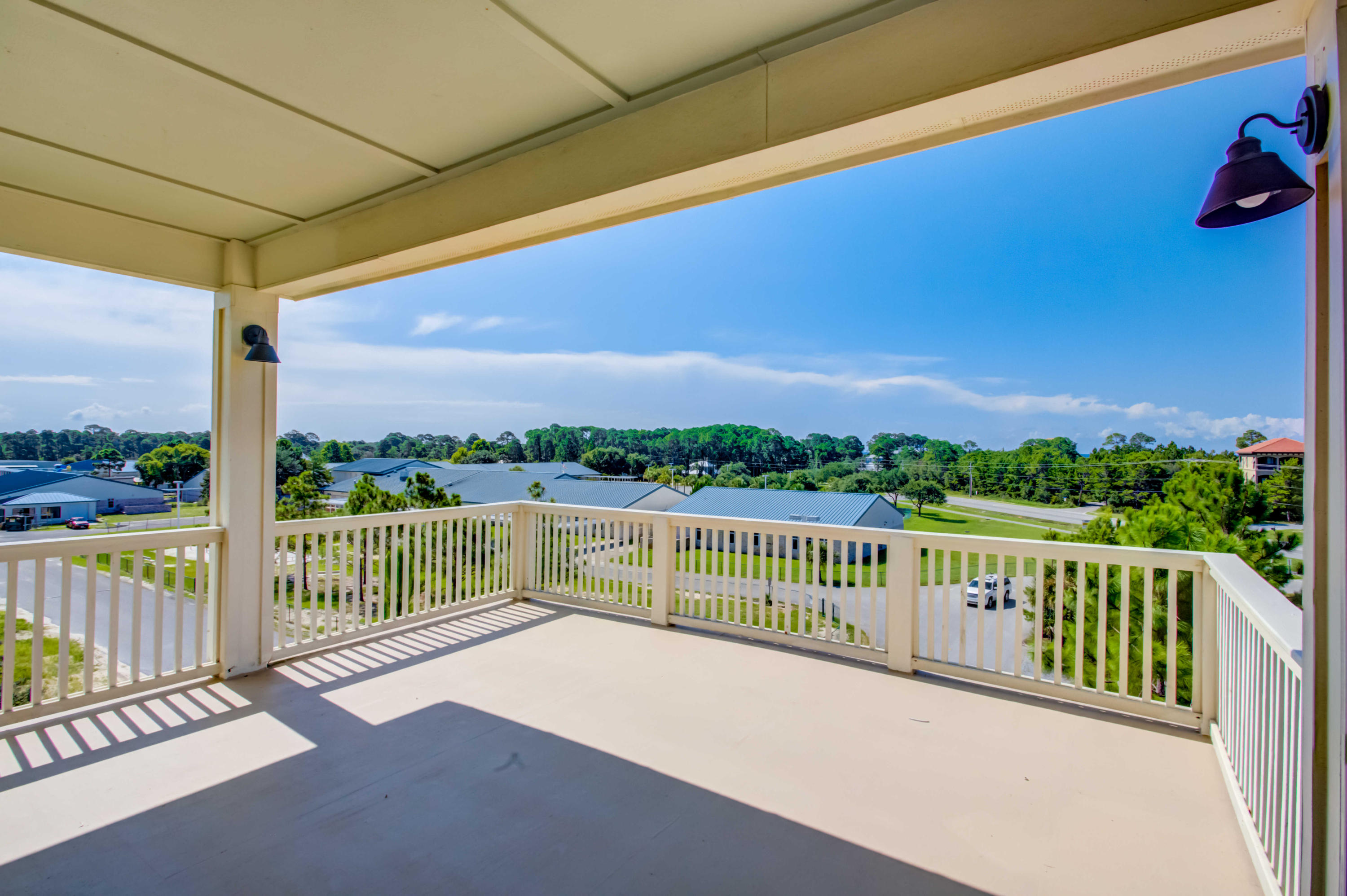 BEACH HIGHLAND - Residential