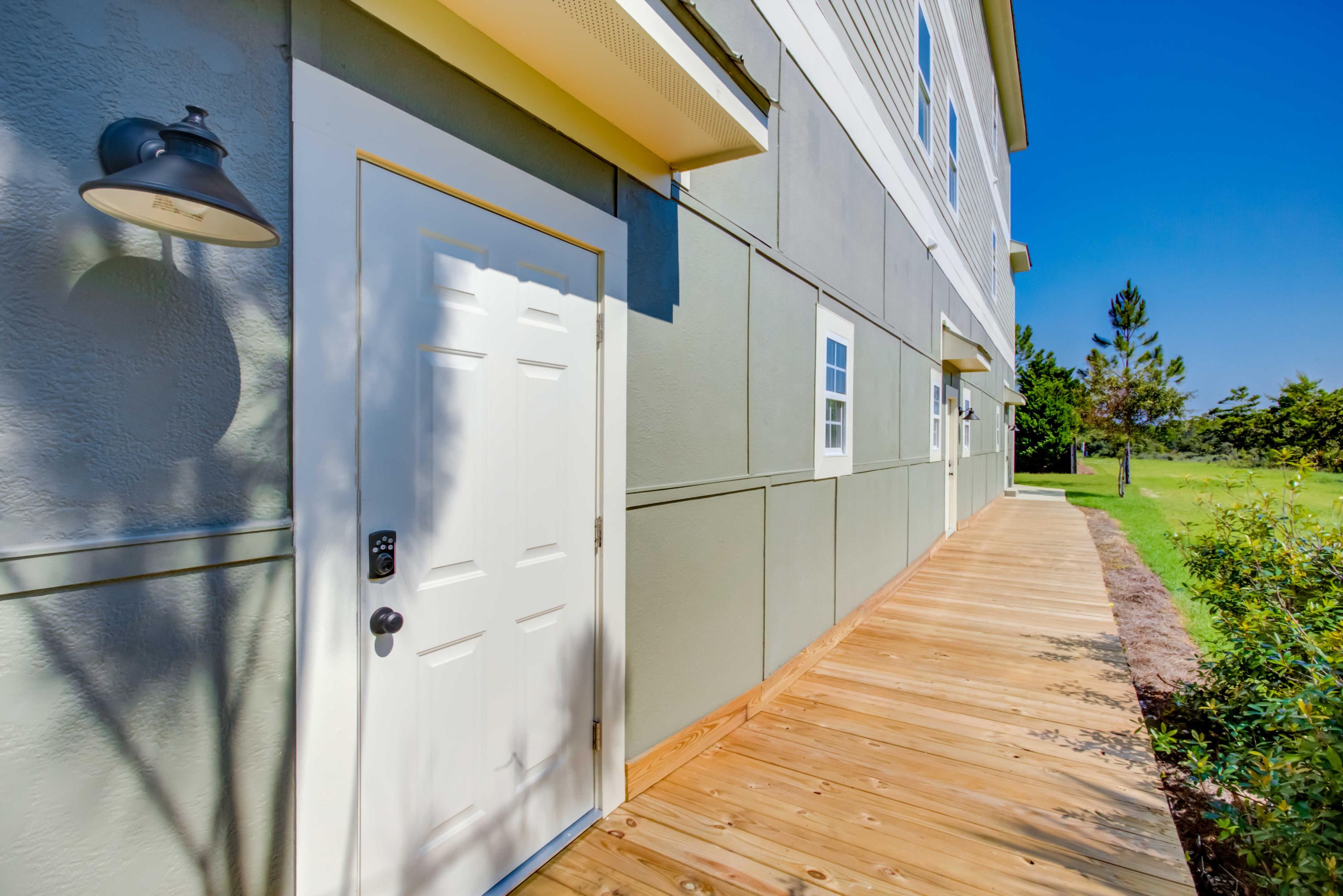 BEACH HIGHLAND - Residential