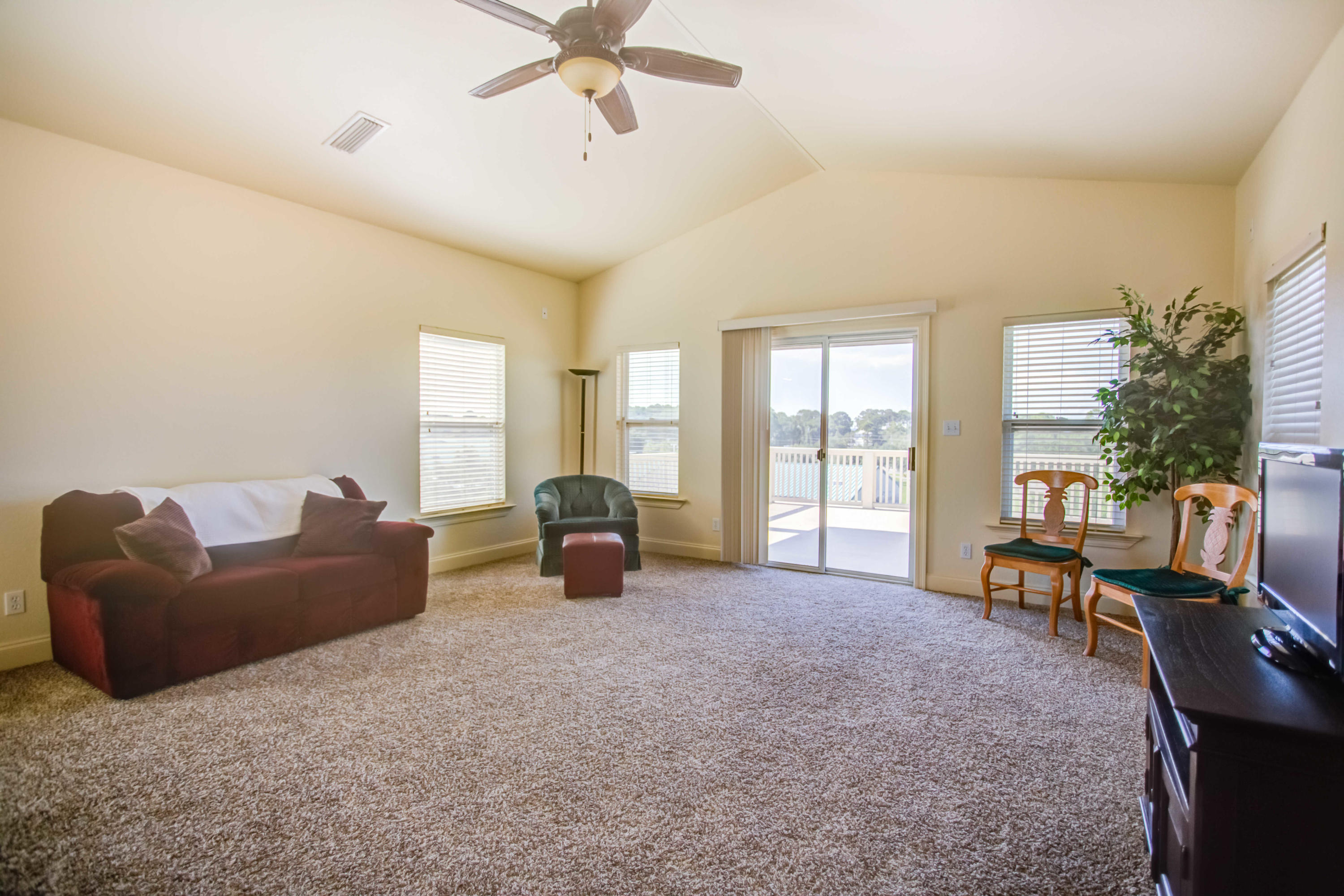 BEACH HIGHLAND - Residential