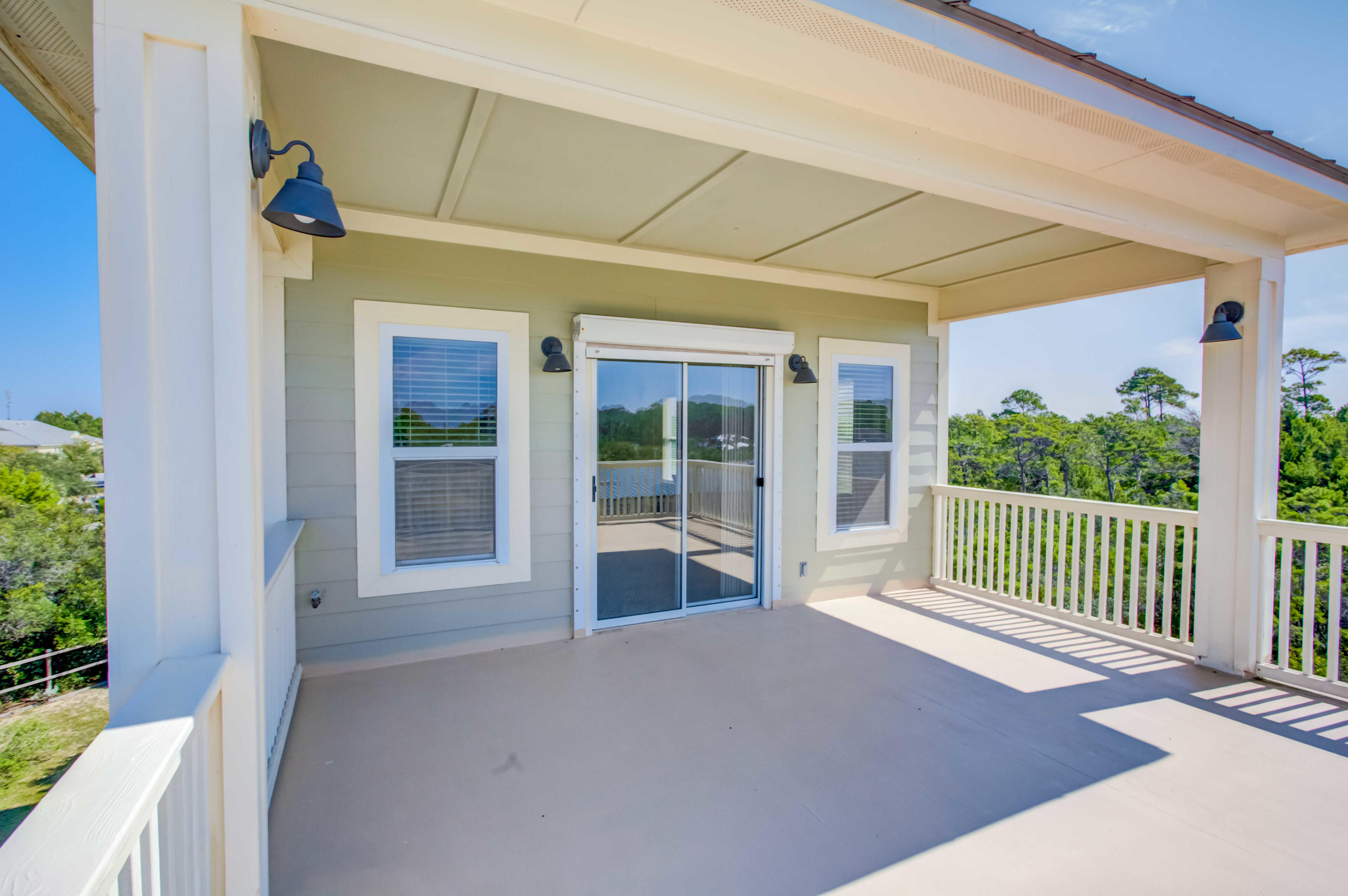 BEACH HIGHLAND - Residential