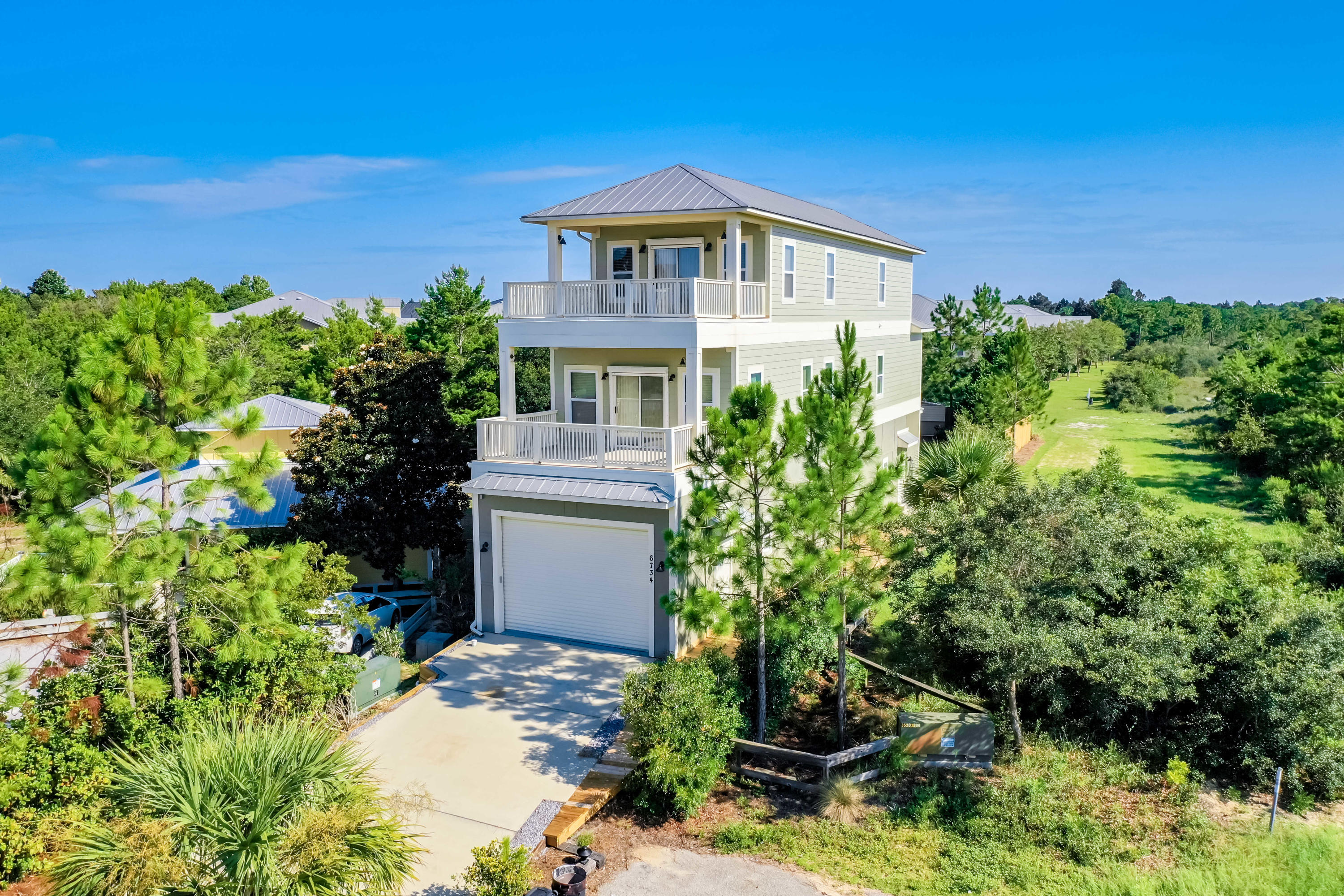 BEACH HIGHLAND - Residential