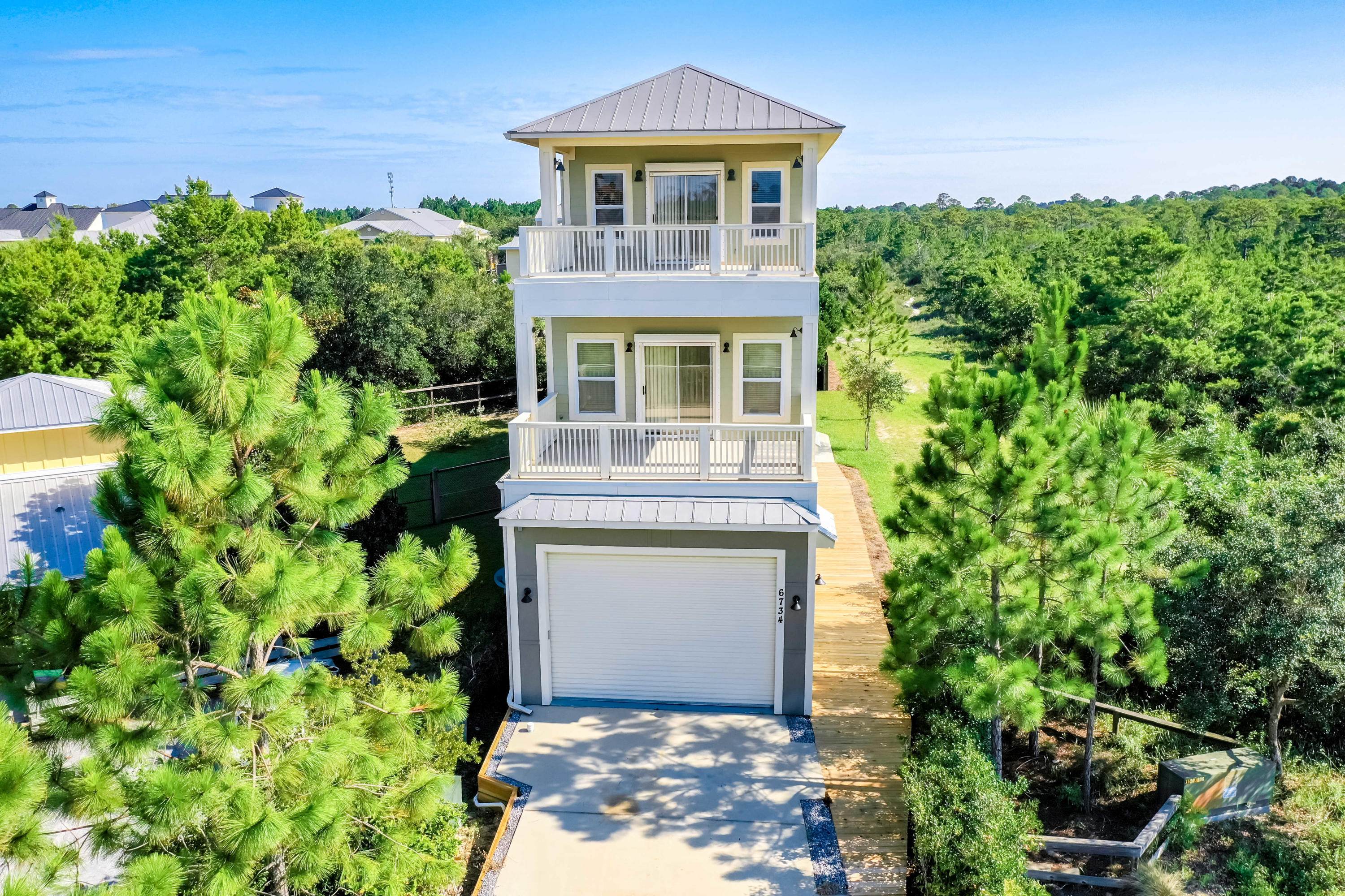 BEACH HIGHLAND - Residential