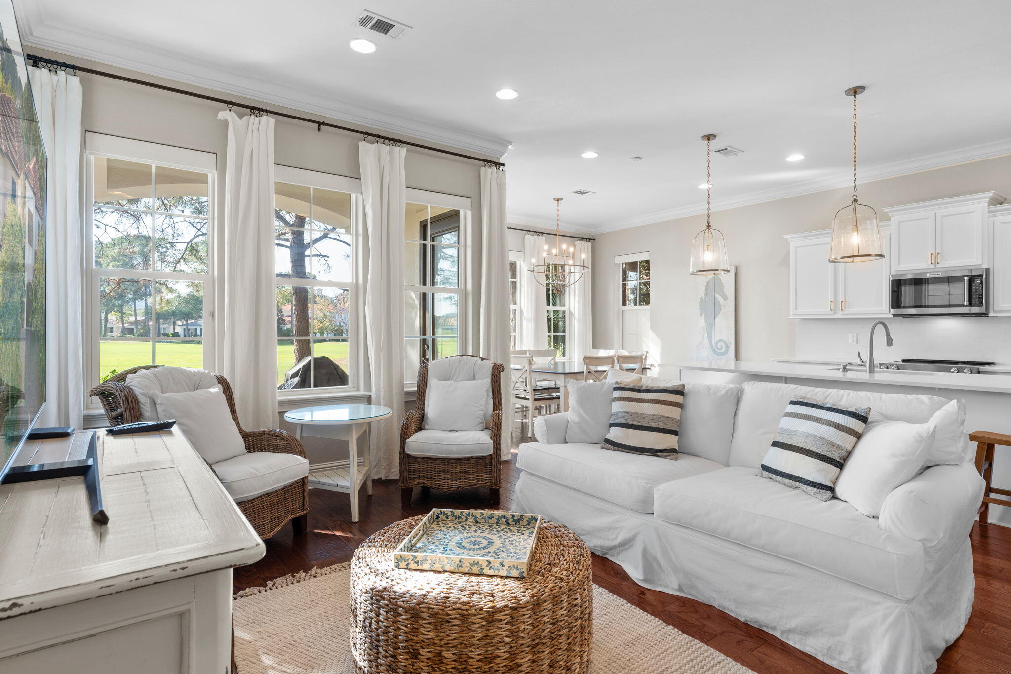 VILLA LAGO - Residential