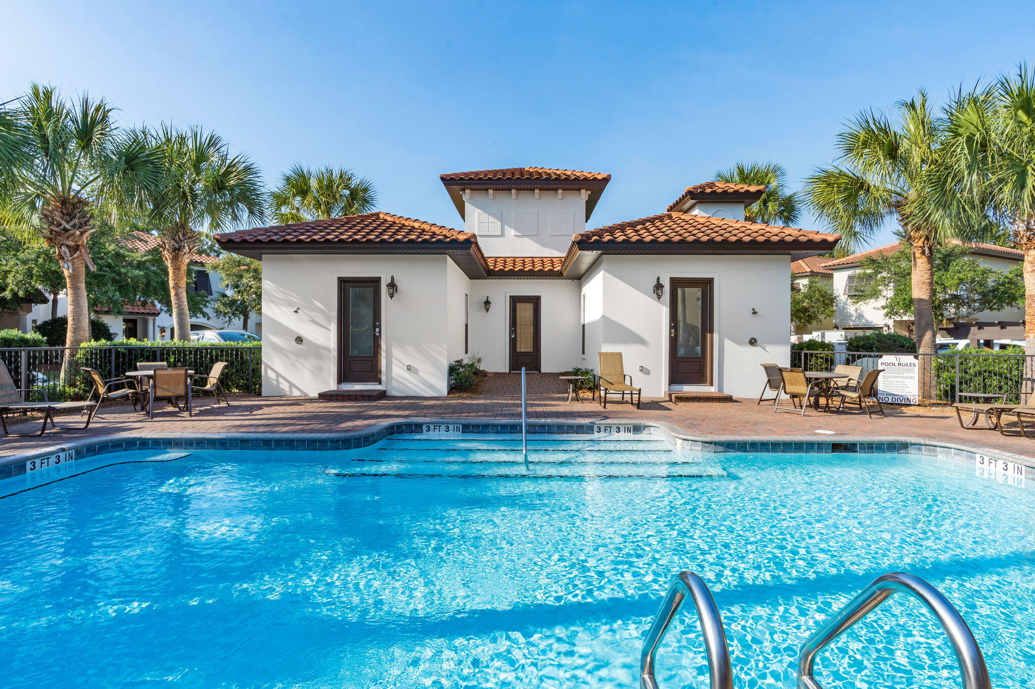 VILLA LAGO - Residential