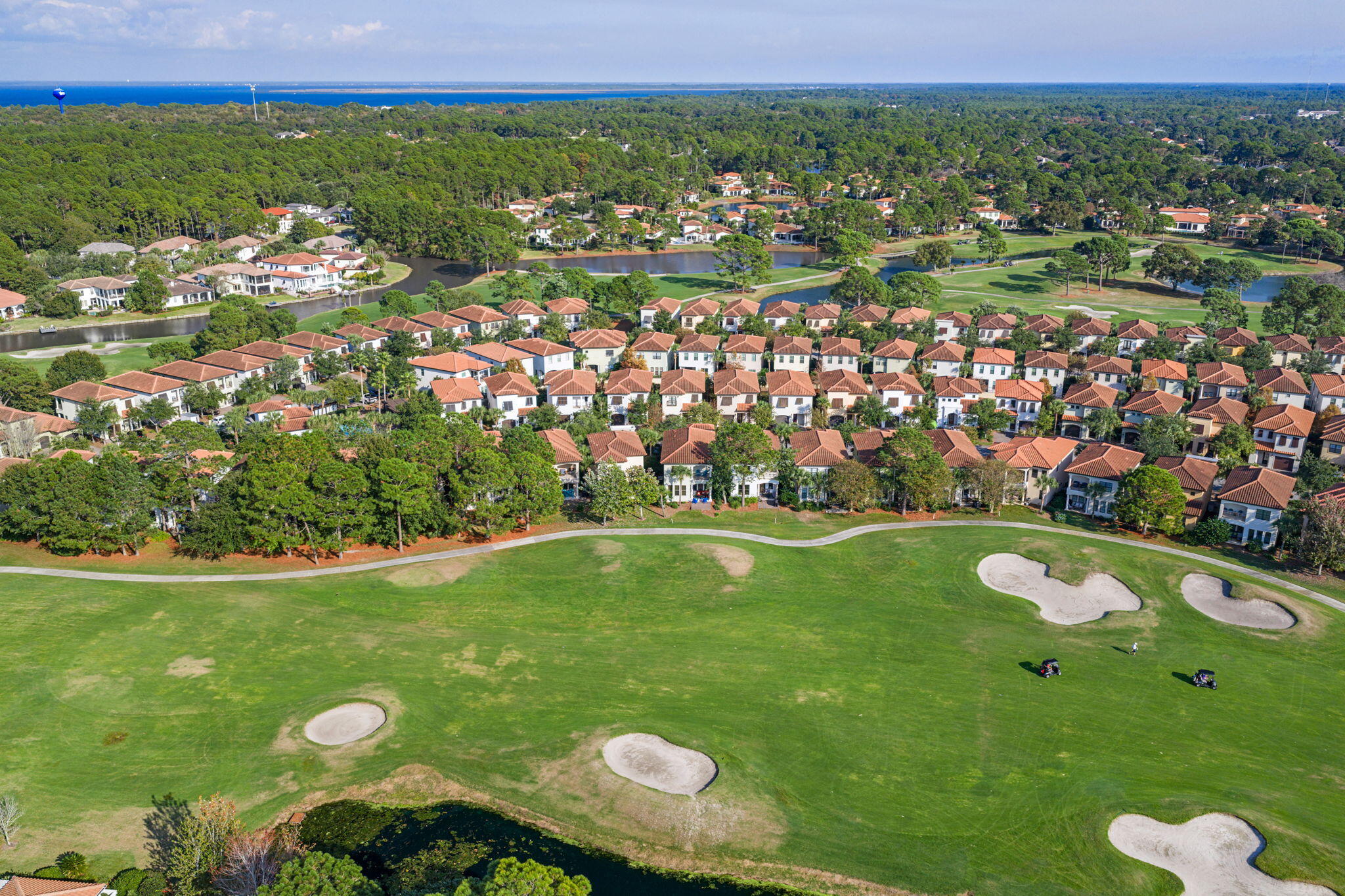 VILLA LAGO - Residential