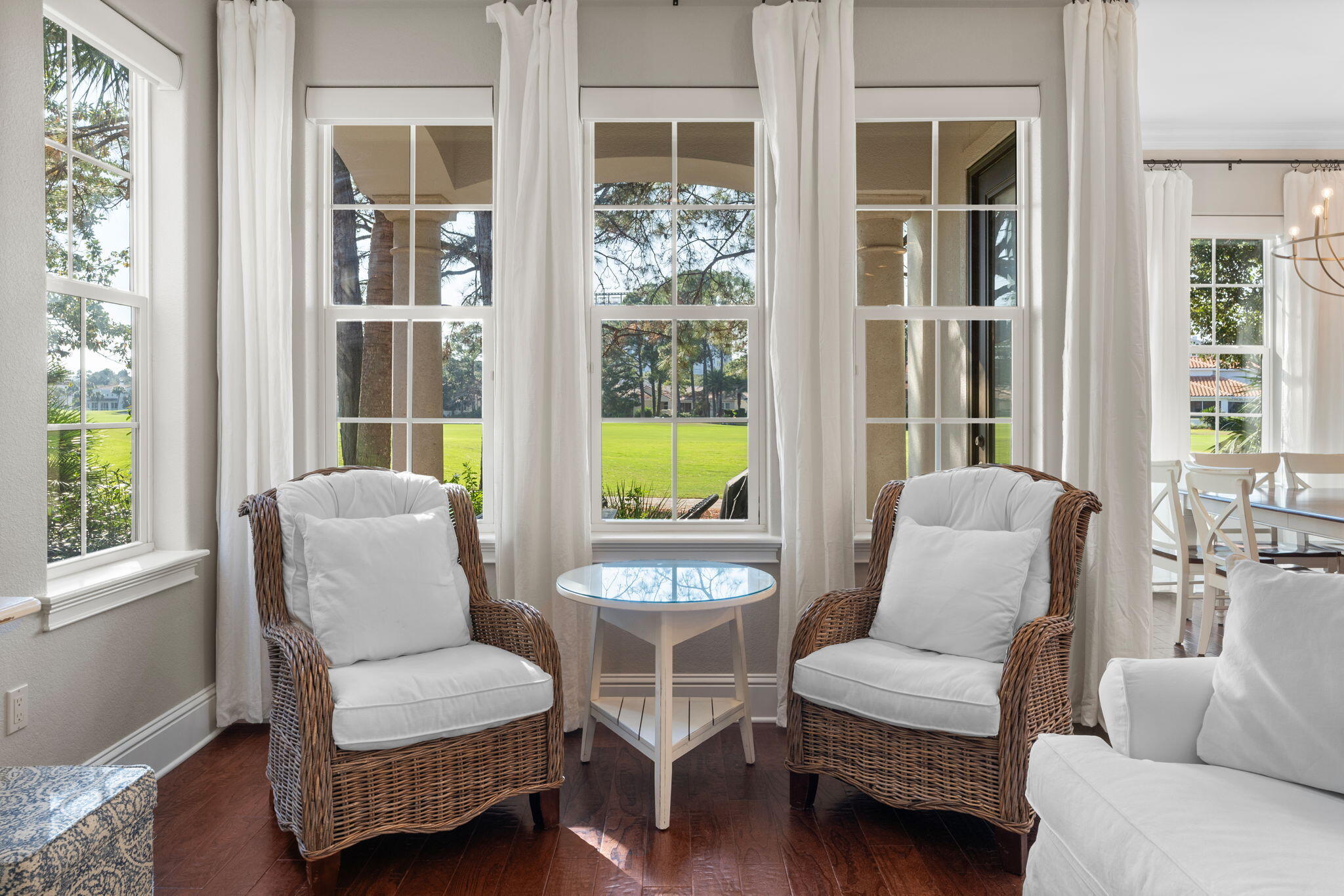 VILLA LAGO - Residential