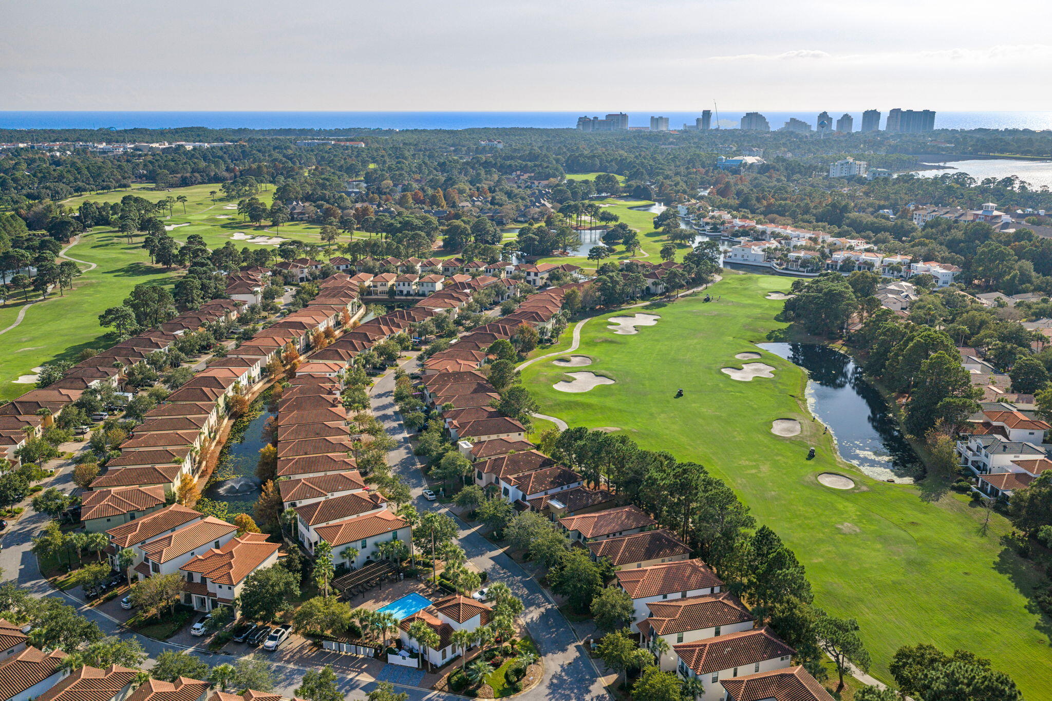 VILLA LAGO - Residential