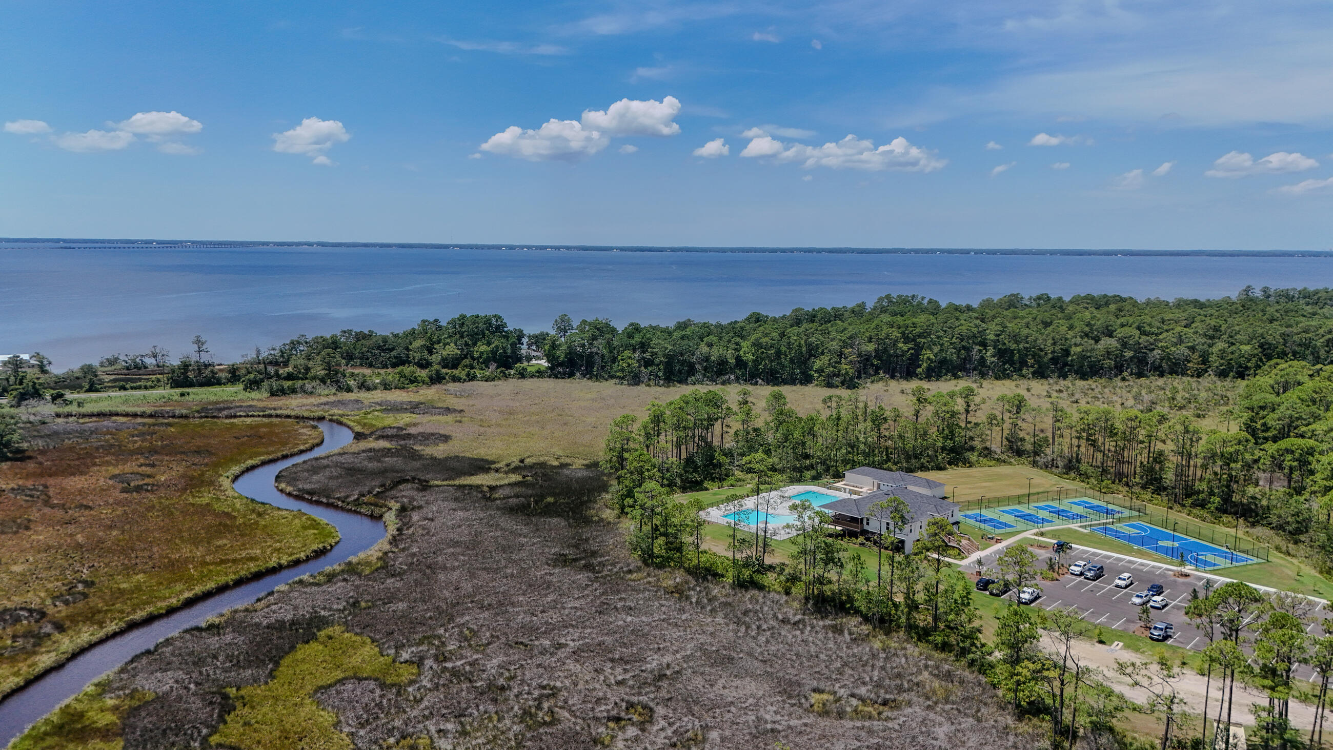 HAMMOCK BAY - Residential