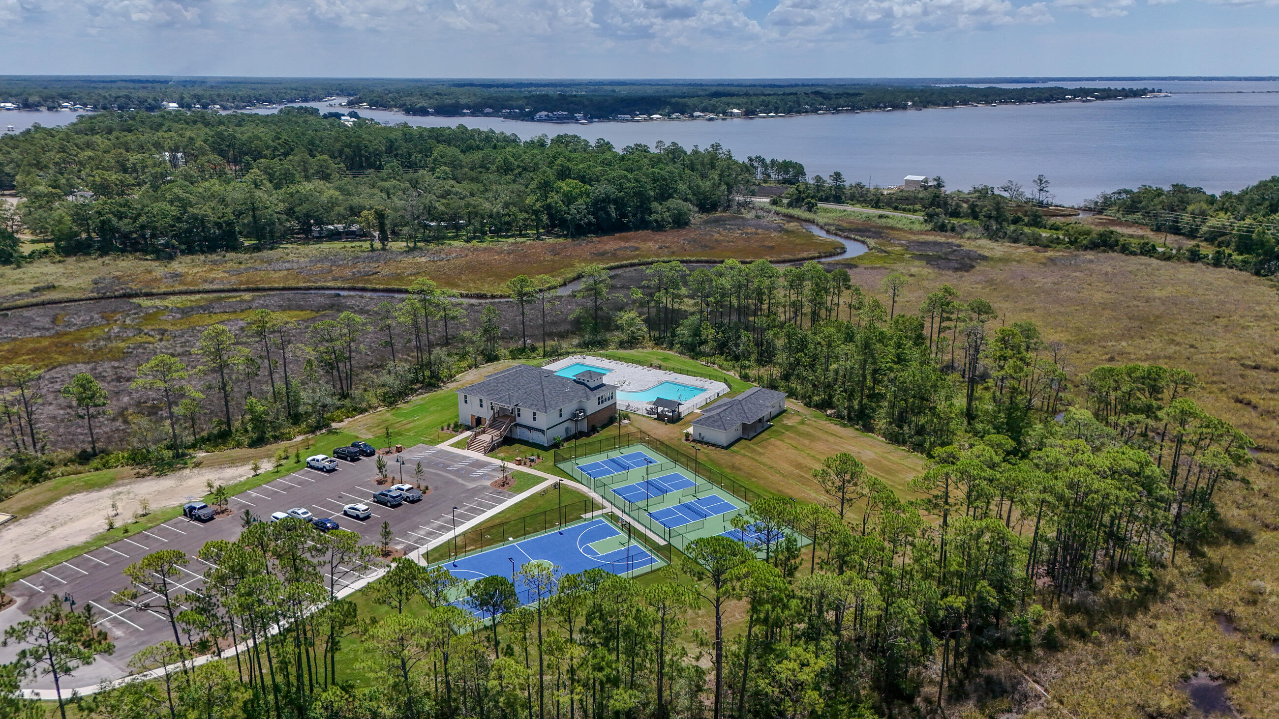 HAMMOCK BAY - Residential