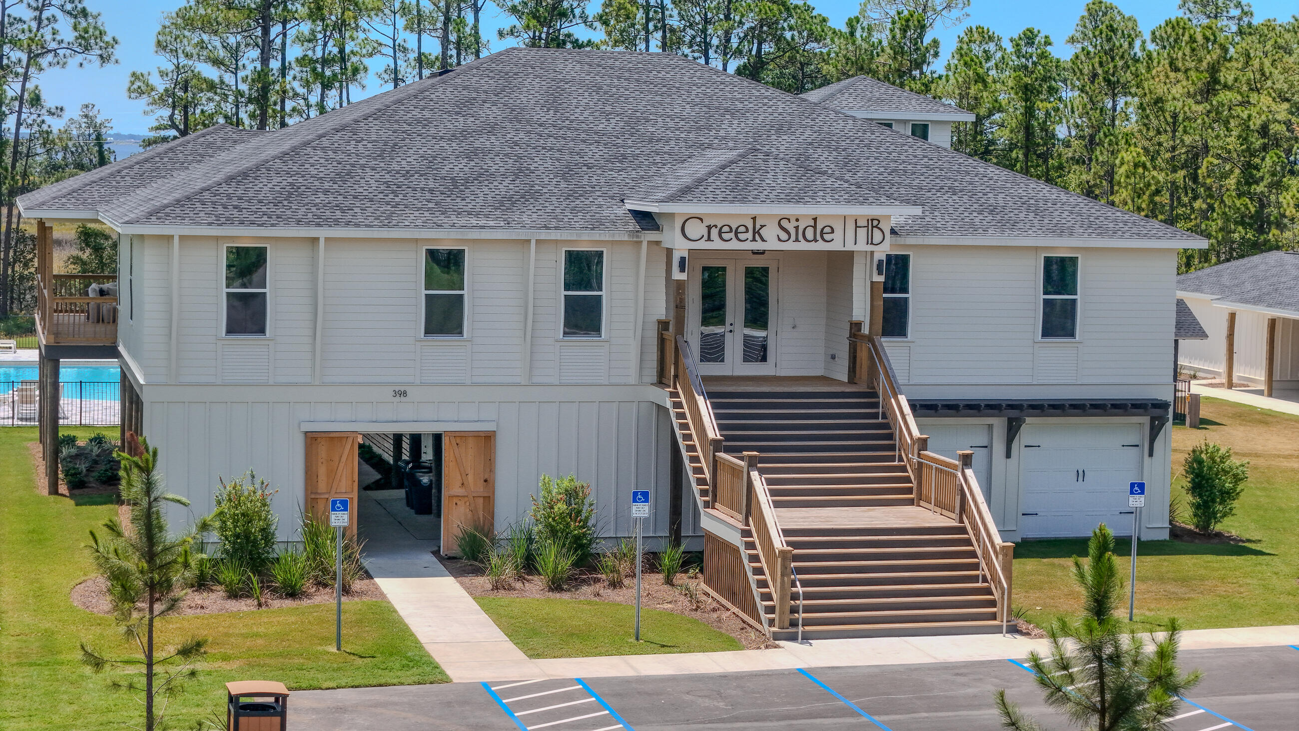 HAMMOCK BAY - Residential