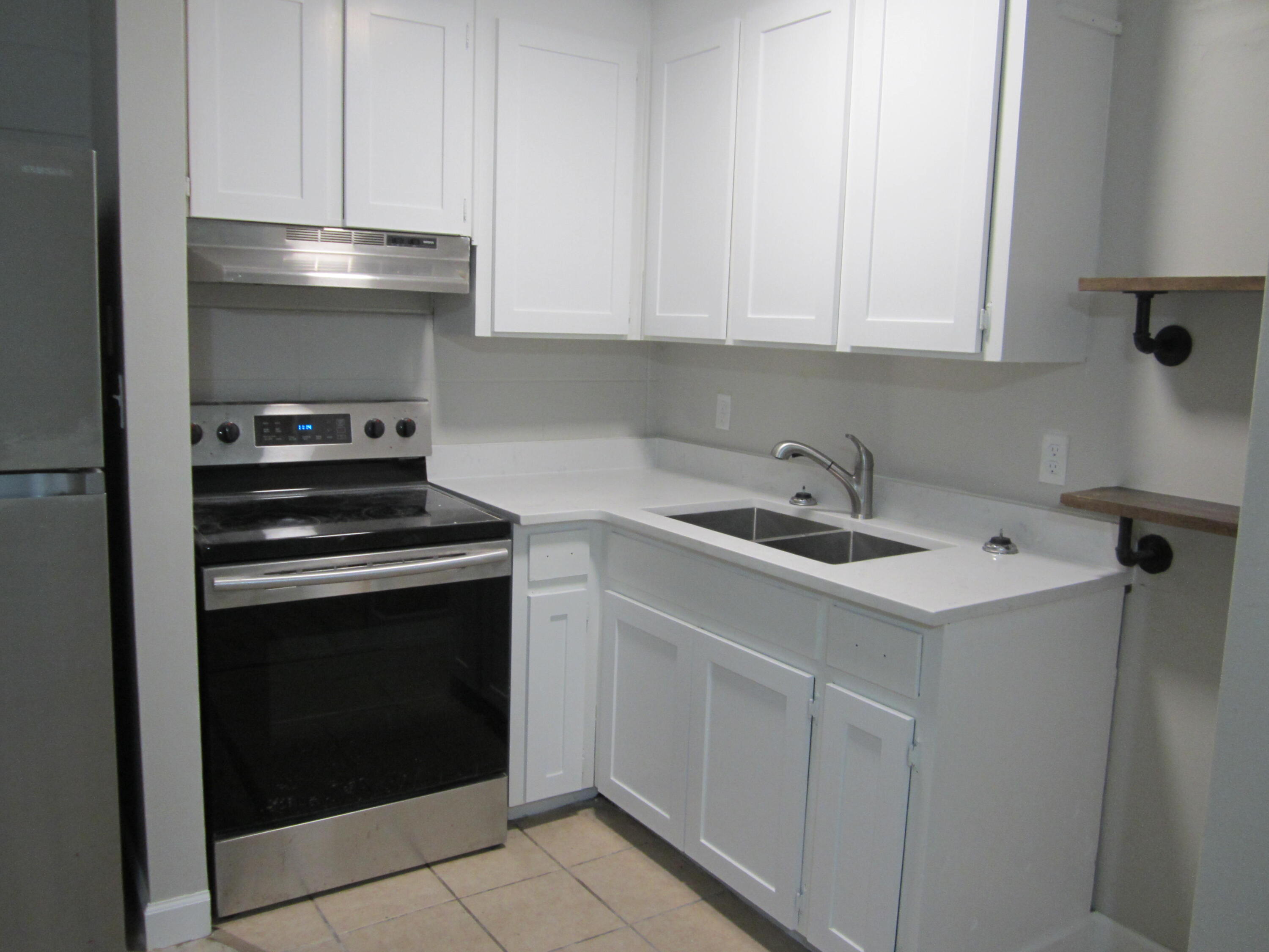 FW SE,EXCL EGLIN PWY (100330.02) - Residential Lease