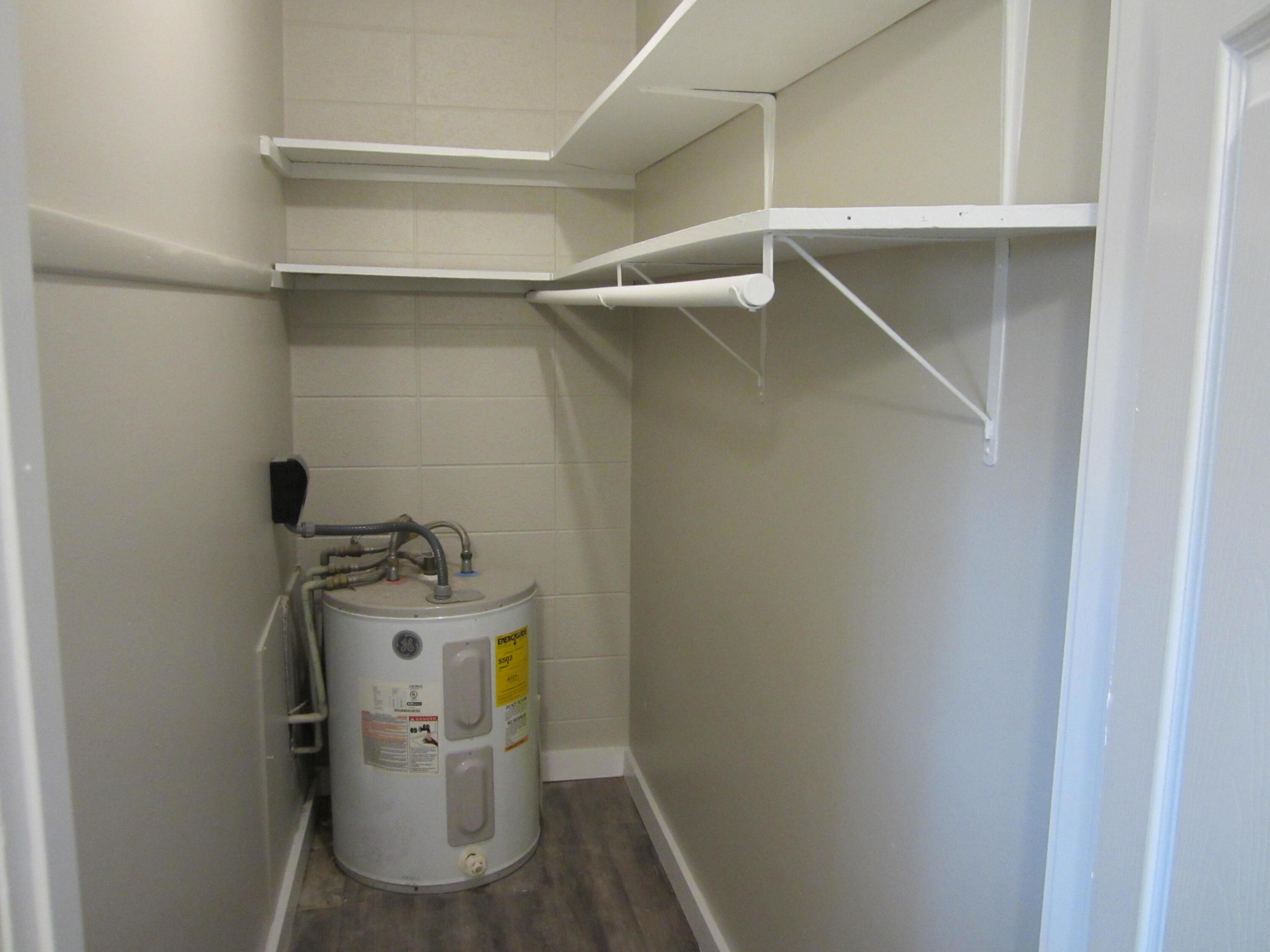 FW SE,EXCL EGLIN PWY (100330.02) - Residential Lease