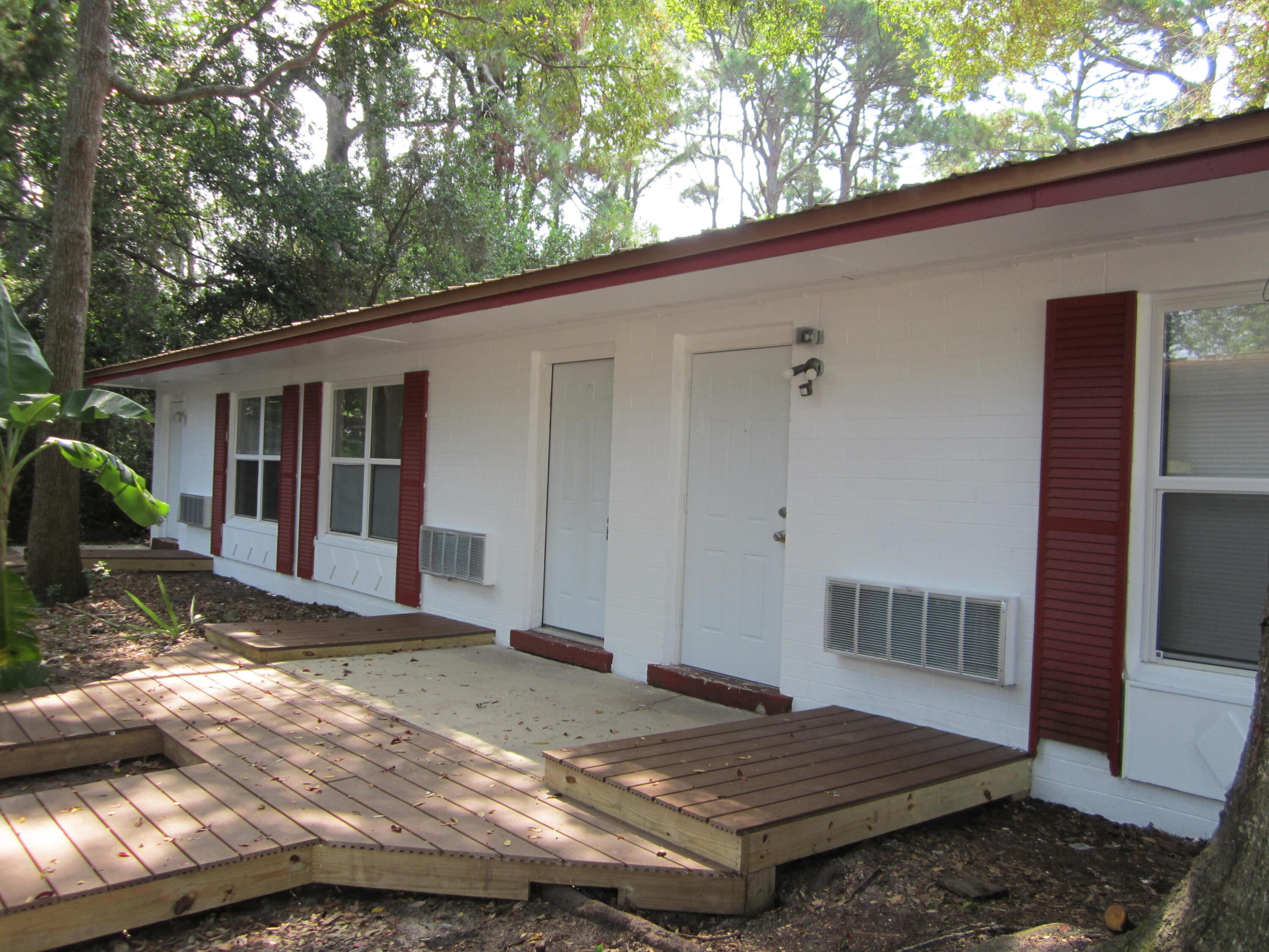 FW SE,EXCL EGLIN PWY (100330.02) - Residential Lease