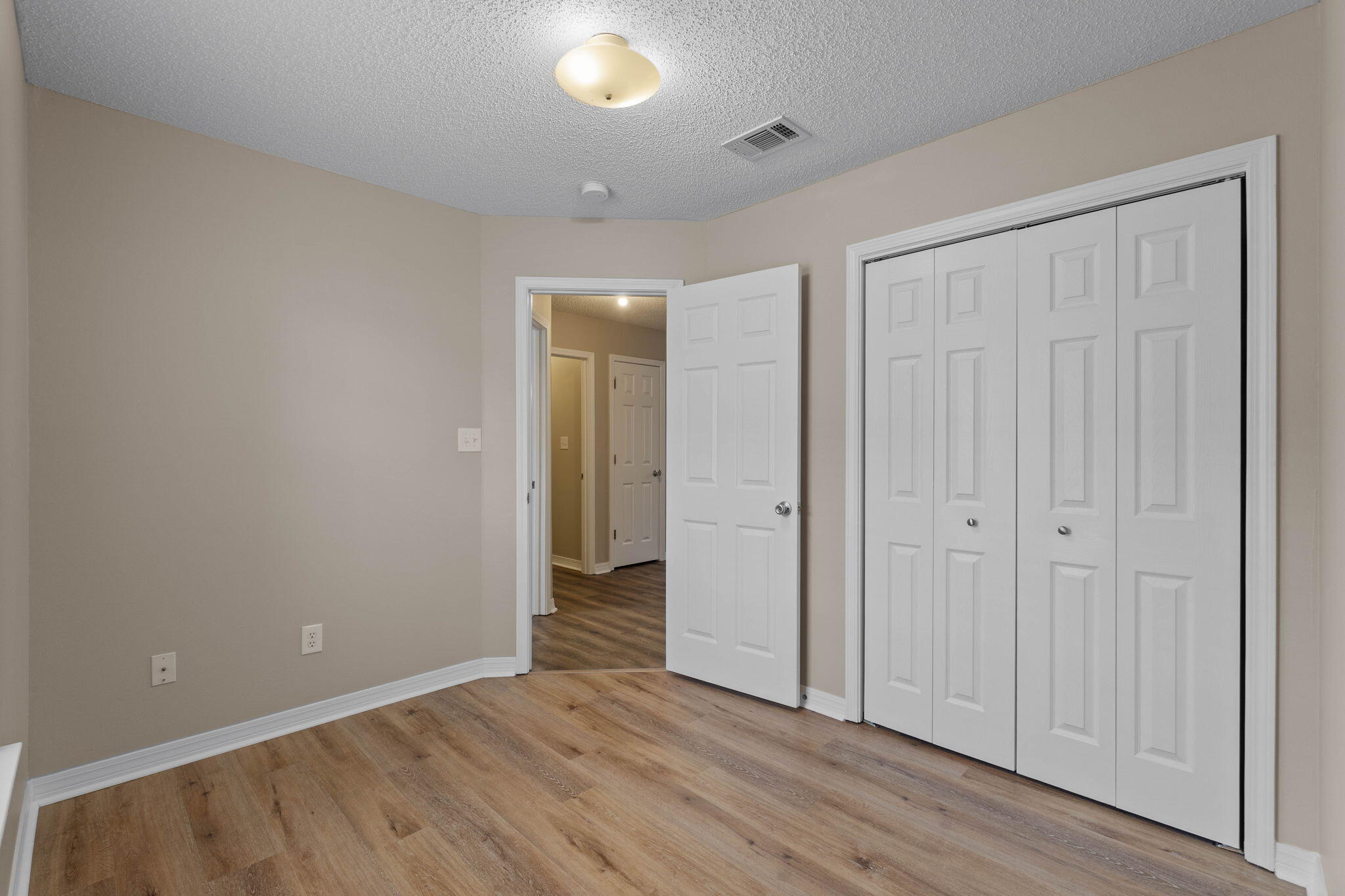 NAVARRE FIRST ADD - Residential