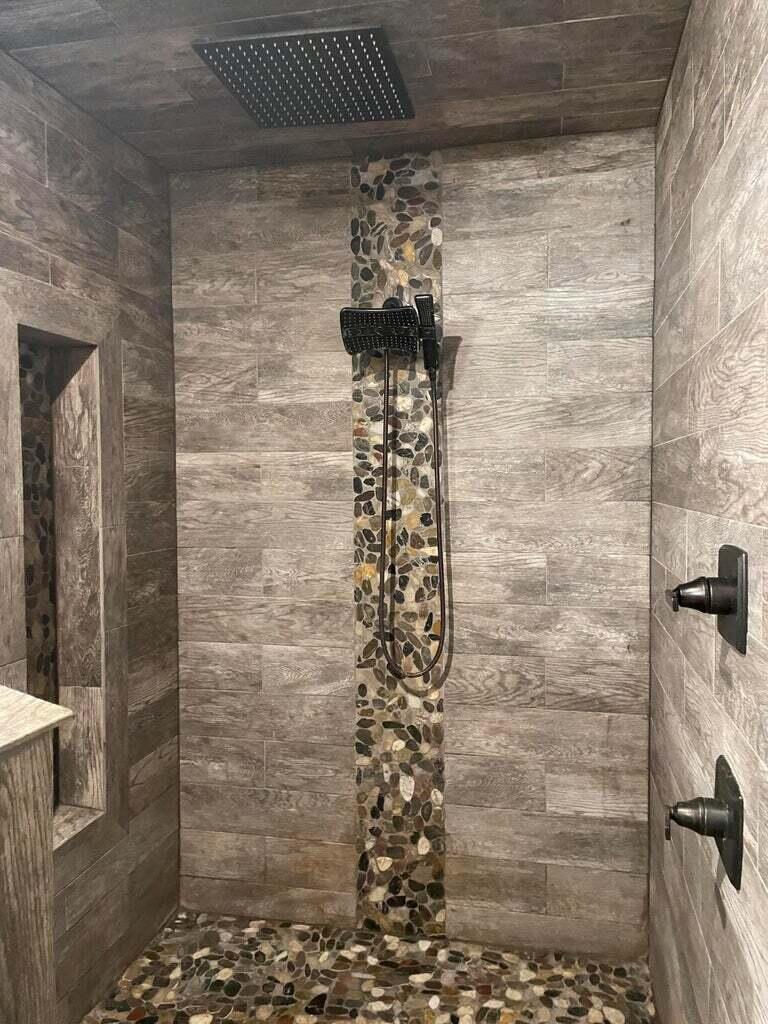 HIDDEN PINES S/D - Residential Lease