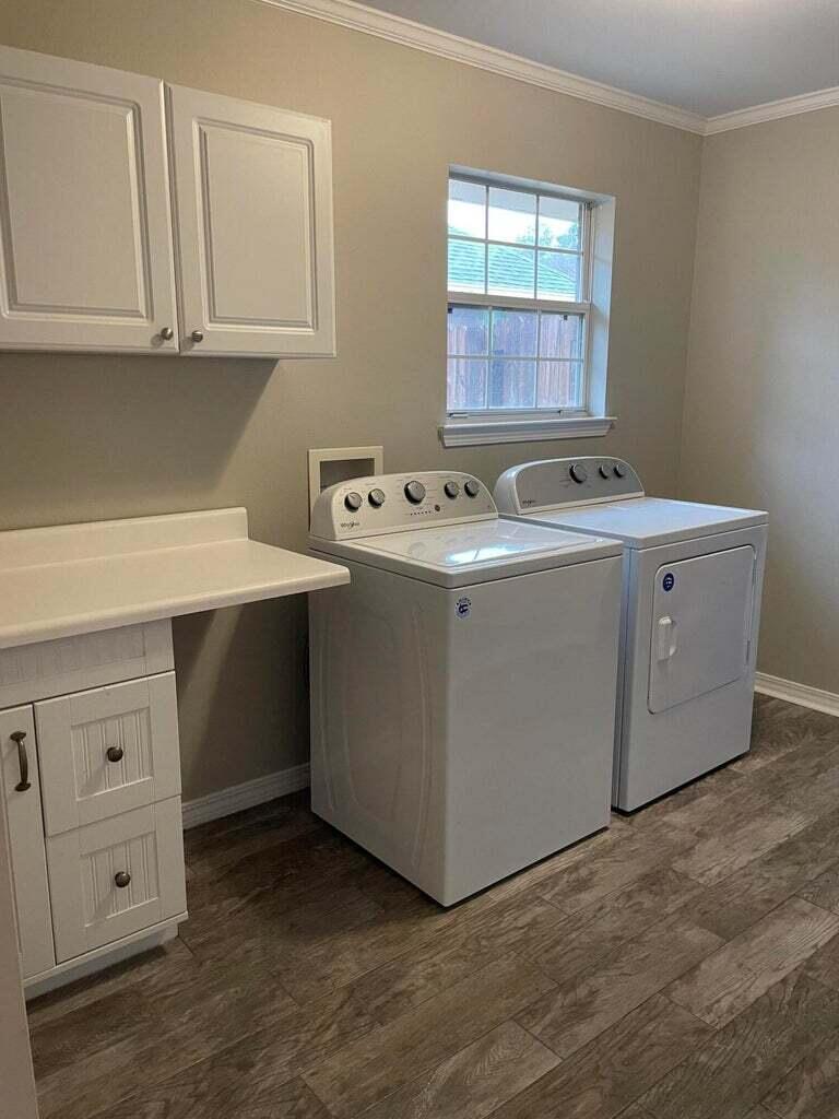 HIDDEN PINES S/D - Residential Lease