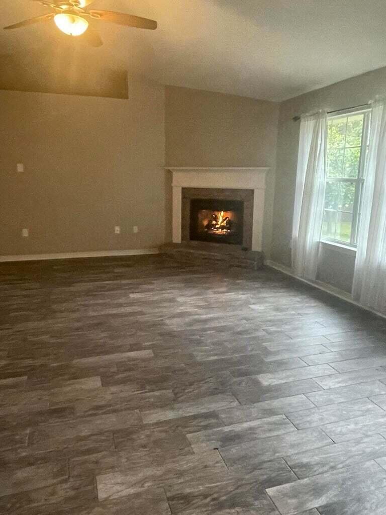 HIDDEN PINES S/D - Residential Lease