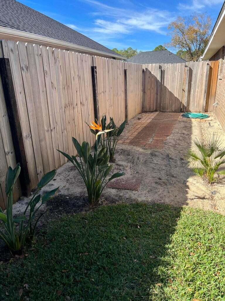 HIDDEN PINES S/D - Residential Lease