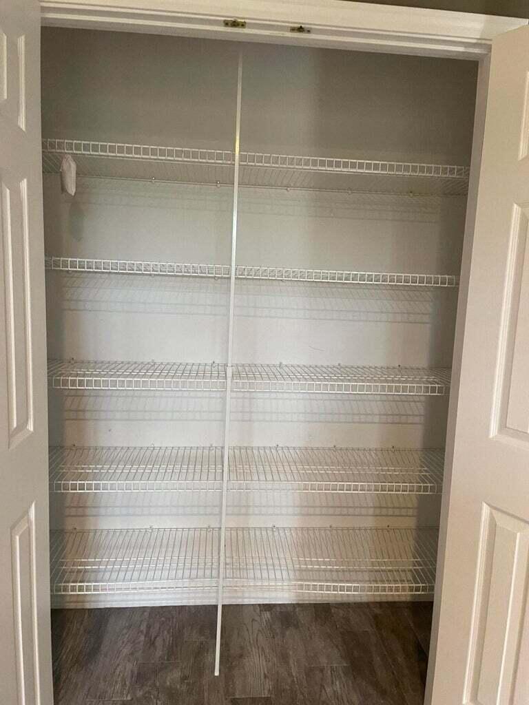 HIDDEN PINES S/D - Residential Lease