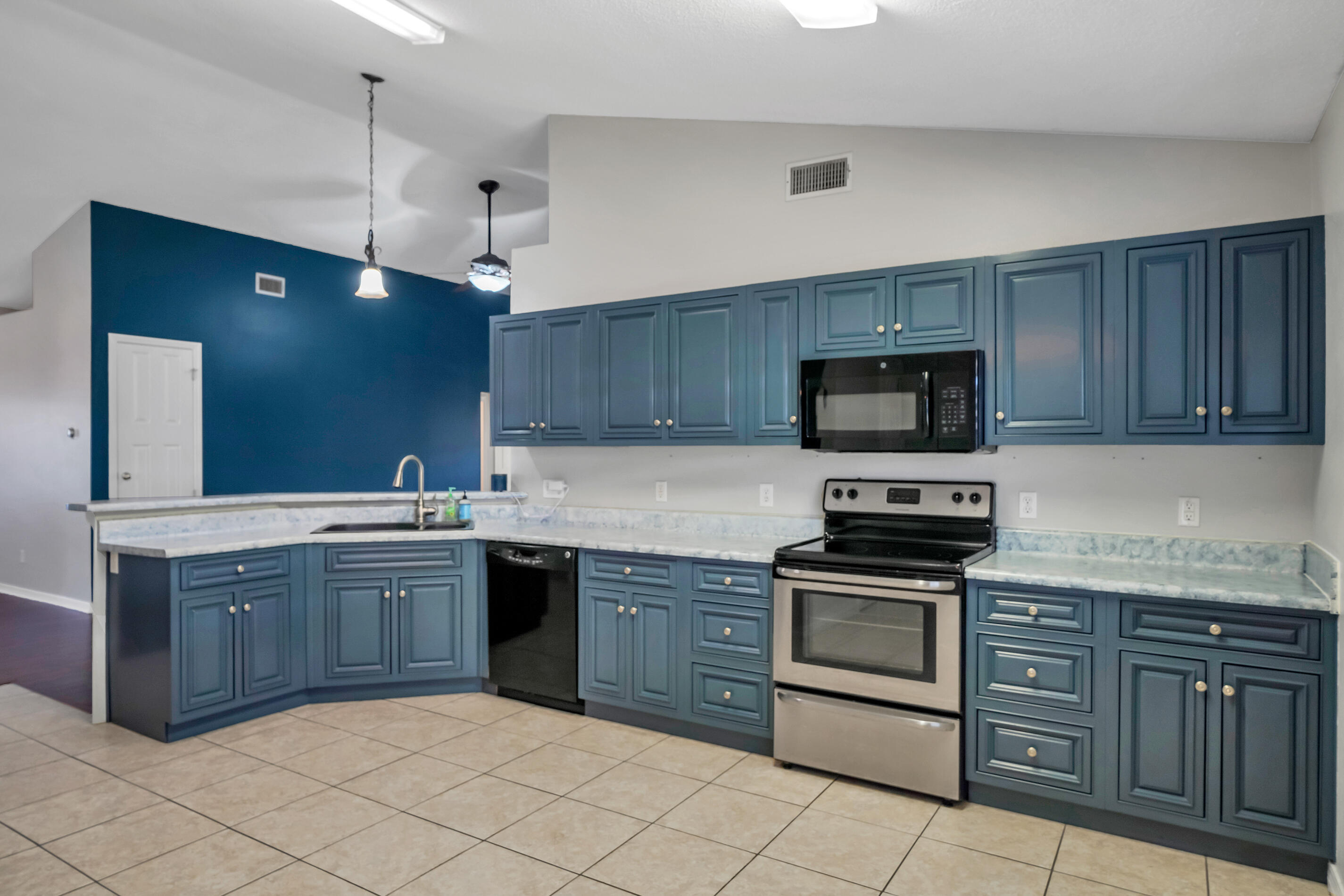 PARKER'S LANDING - Residential