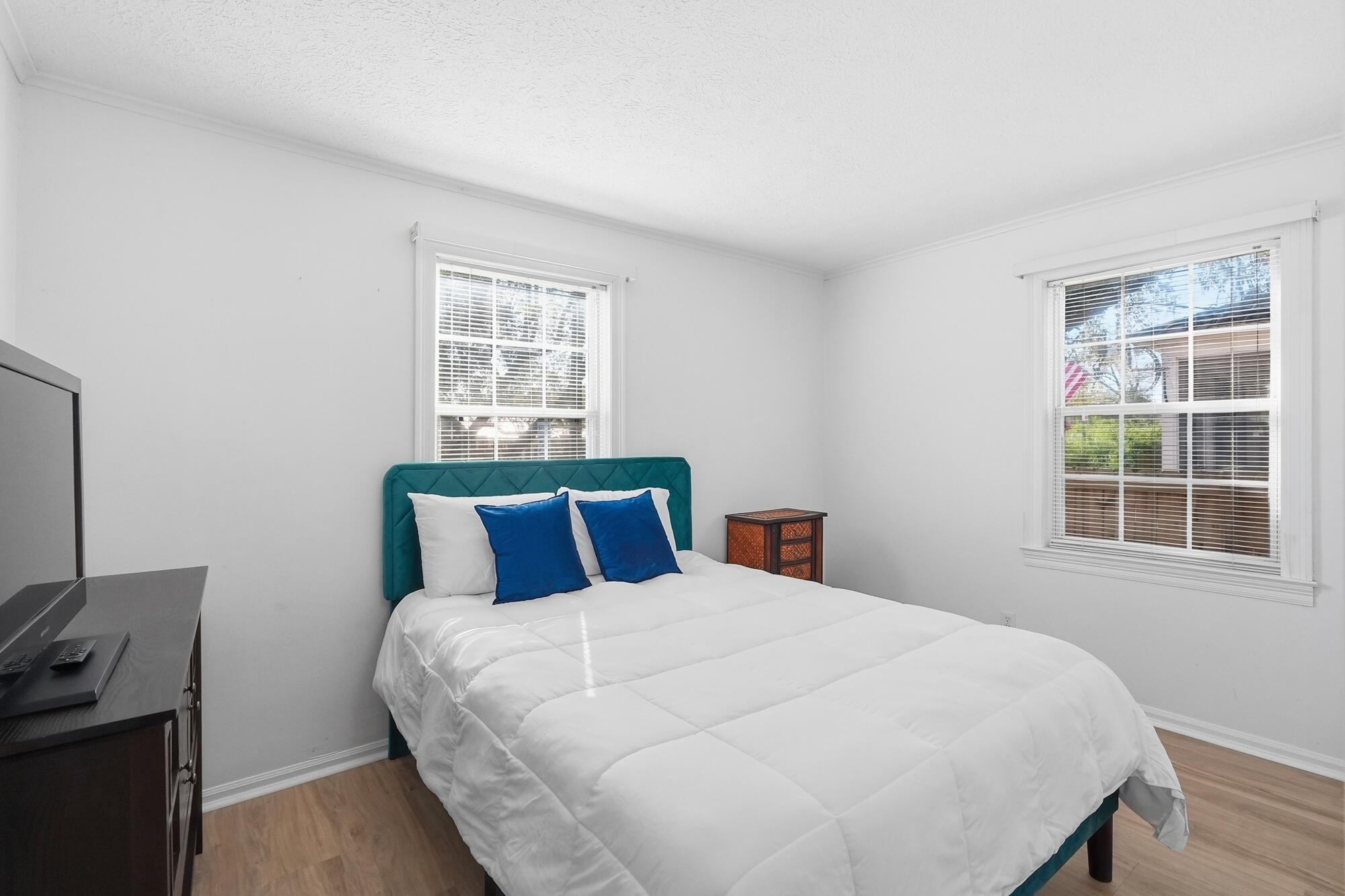 BAYVIEW HEIGHTS - Residential