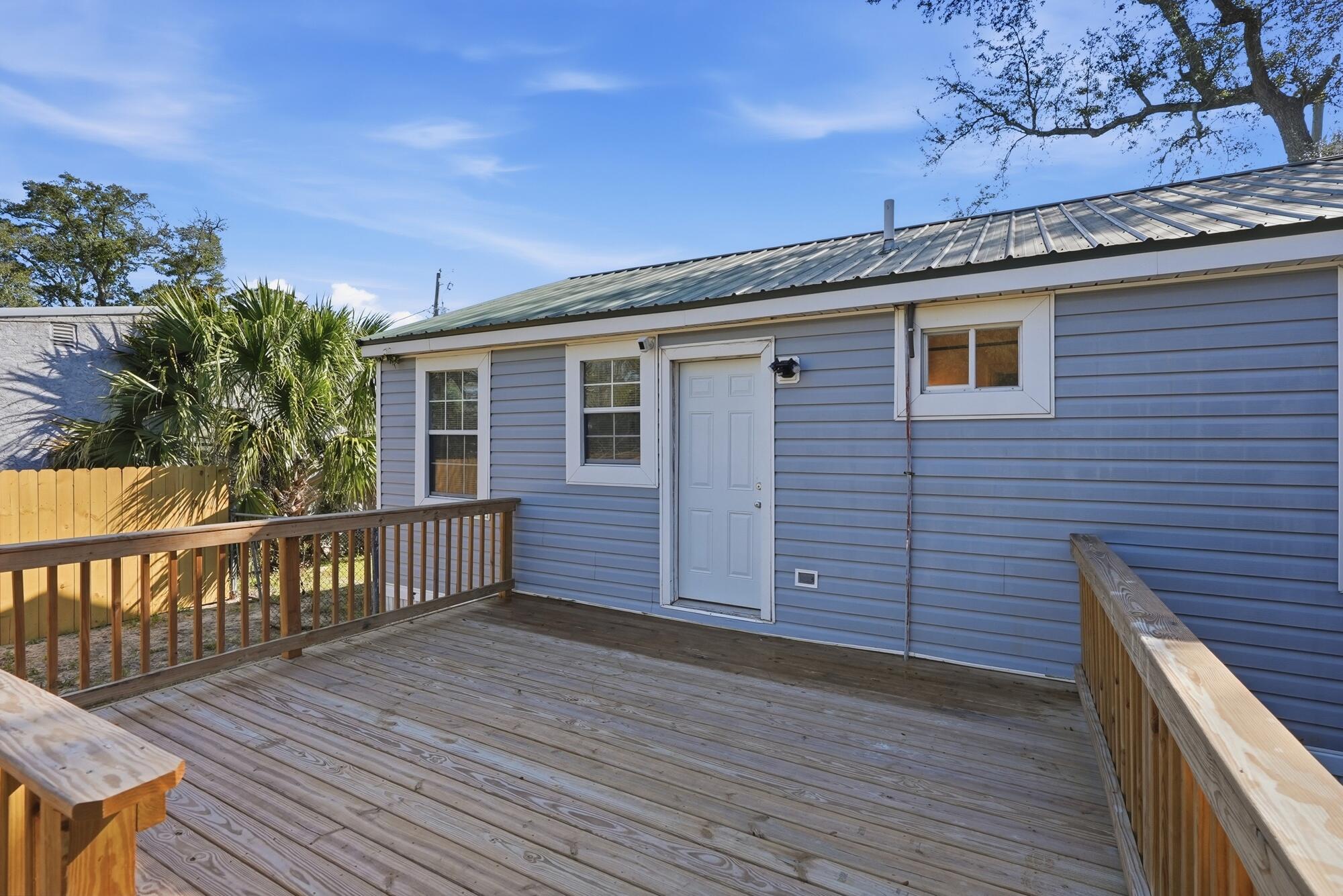 BAYVIEW HEIGHTS - Residential