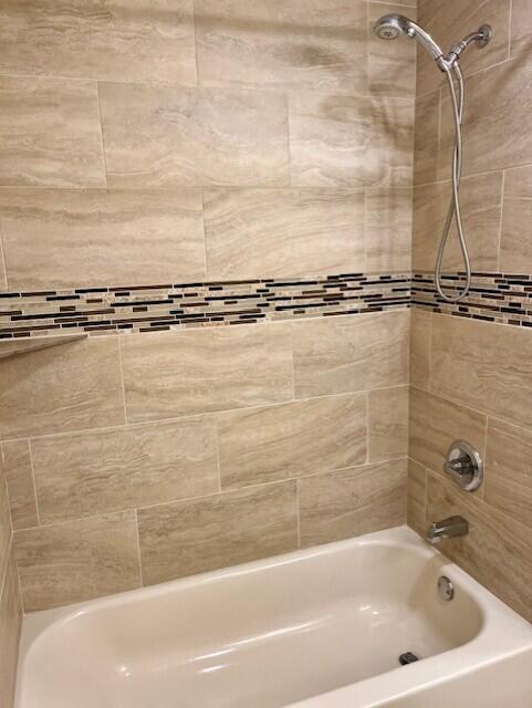 CRESCENT SHORES COM - Residential Lease