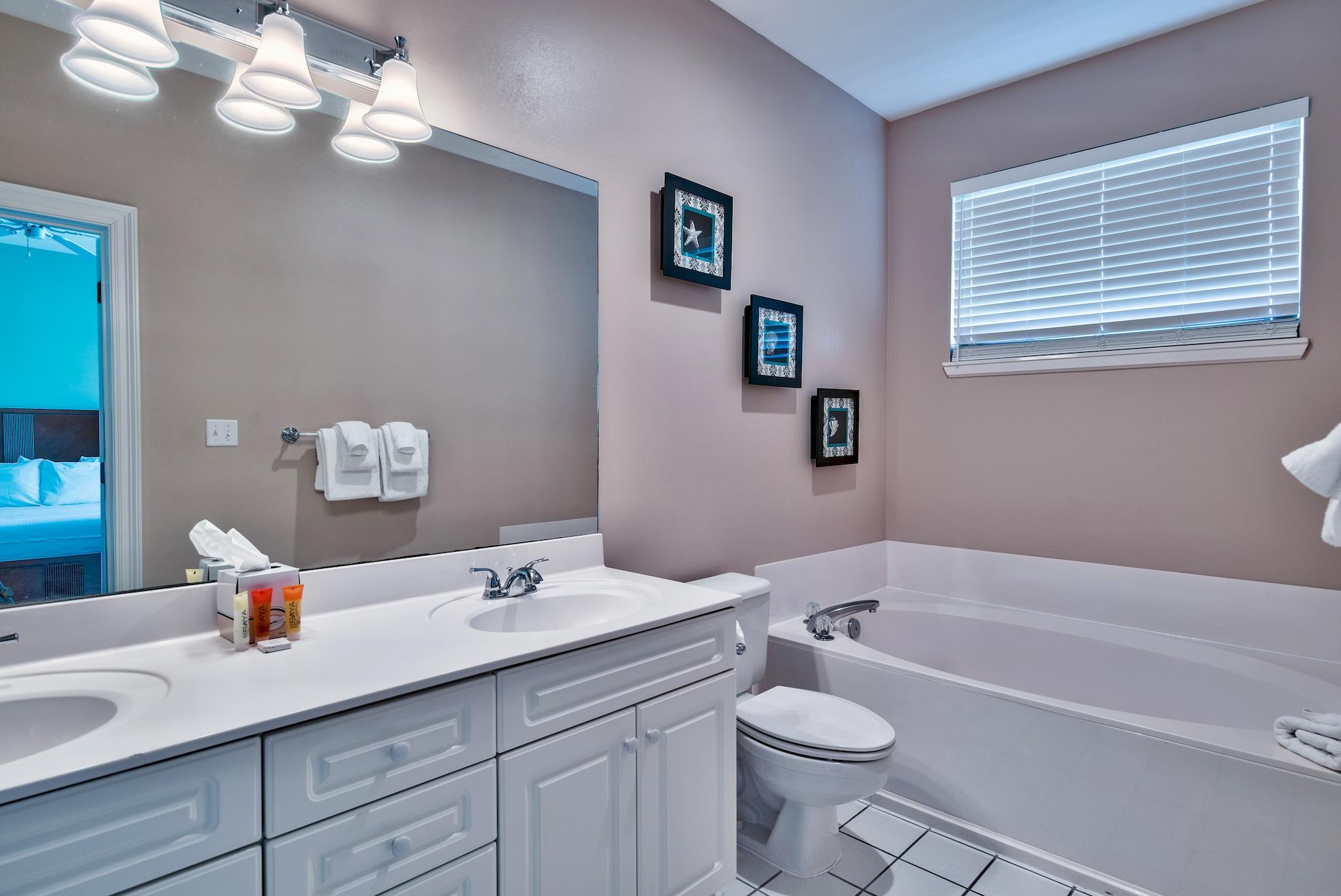 TURNBERRY VILLAS CONDO - Residential