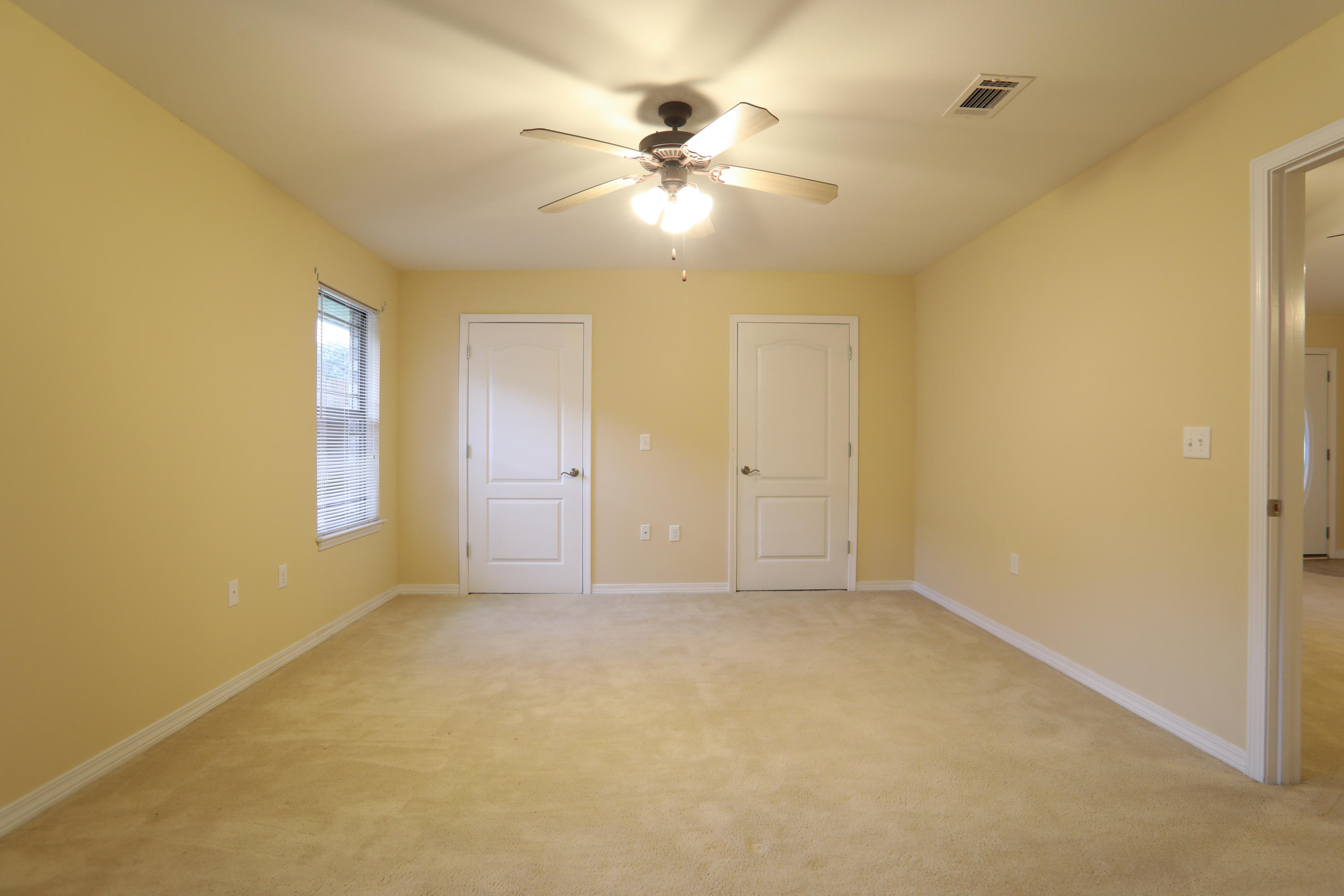 COVINGTON WOODS - Residential