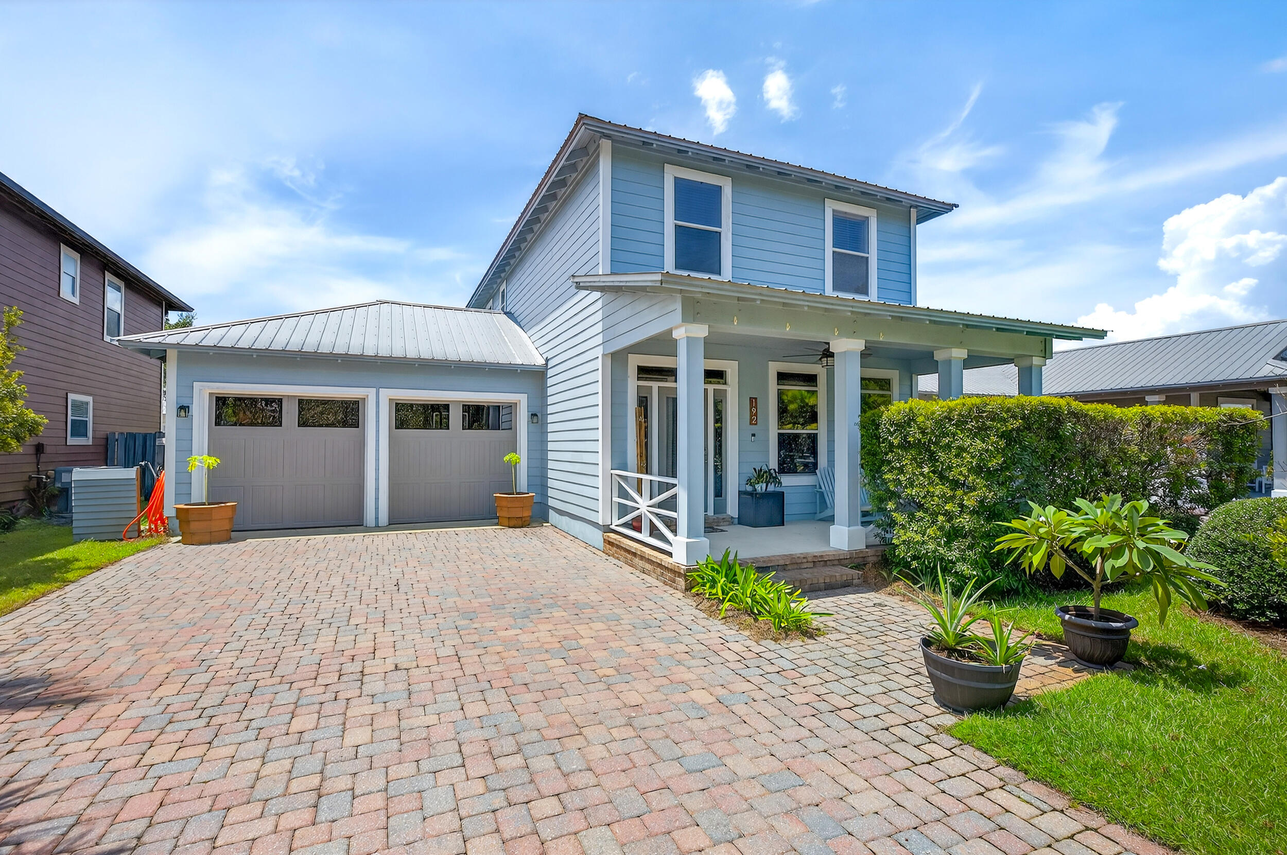 EAGLE BAY - Residential