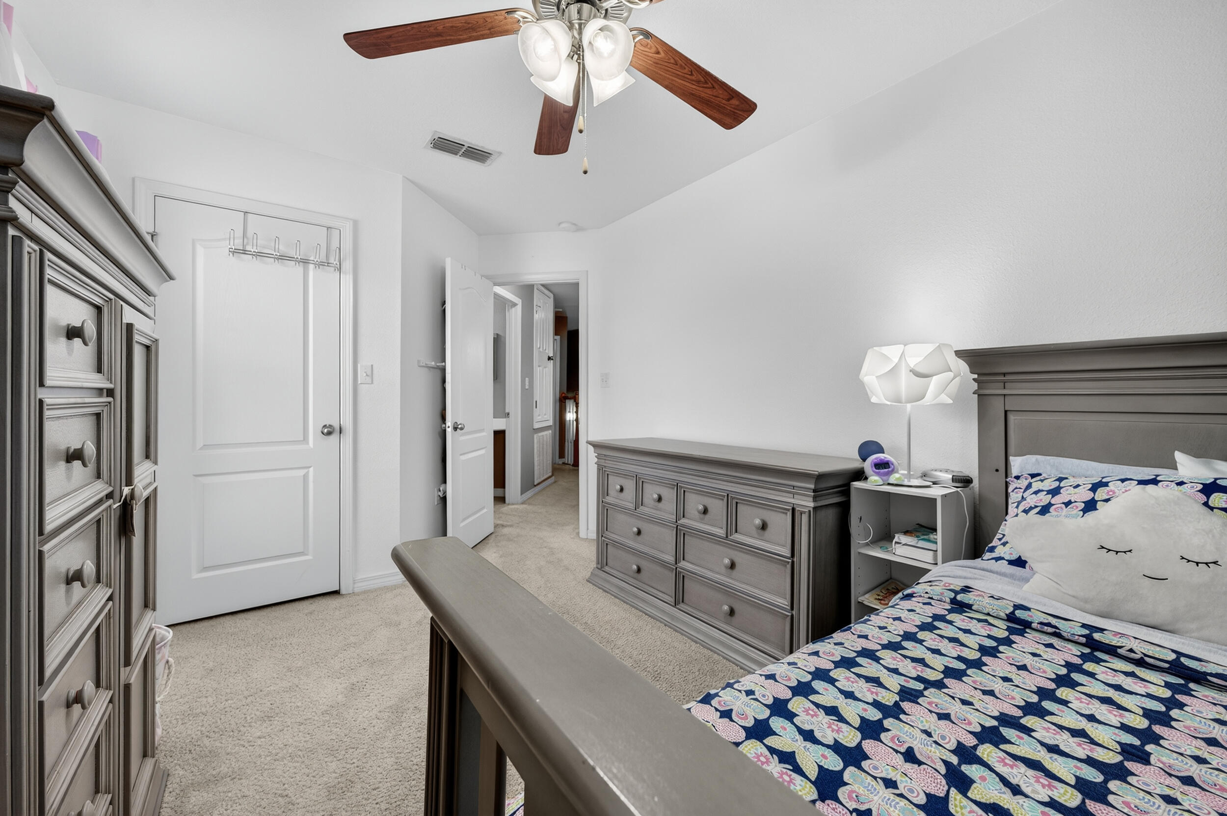 EAGLE BAY - Residential