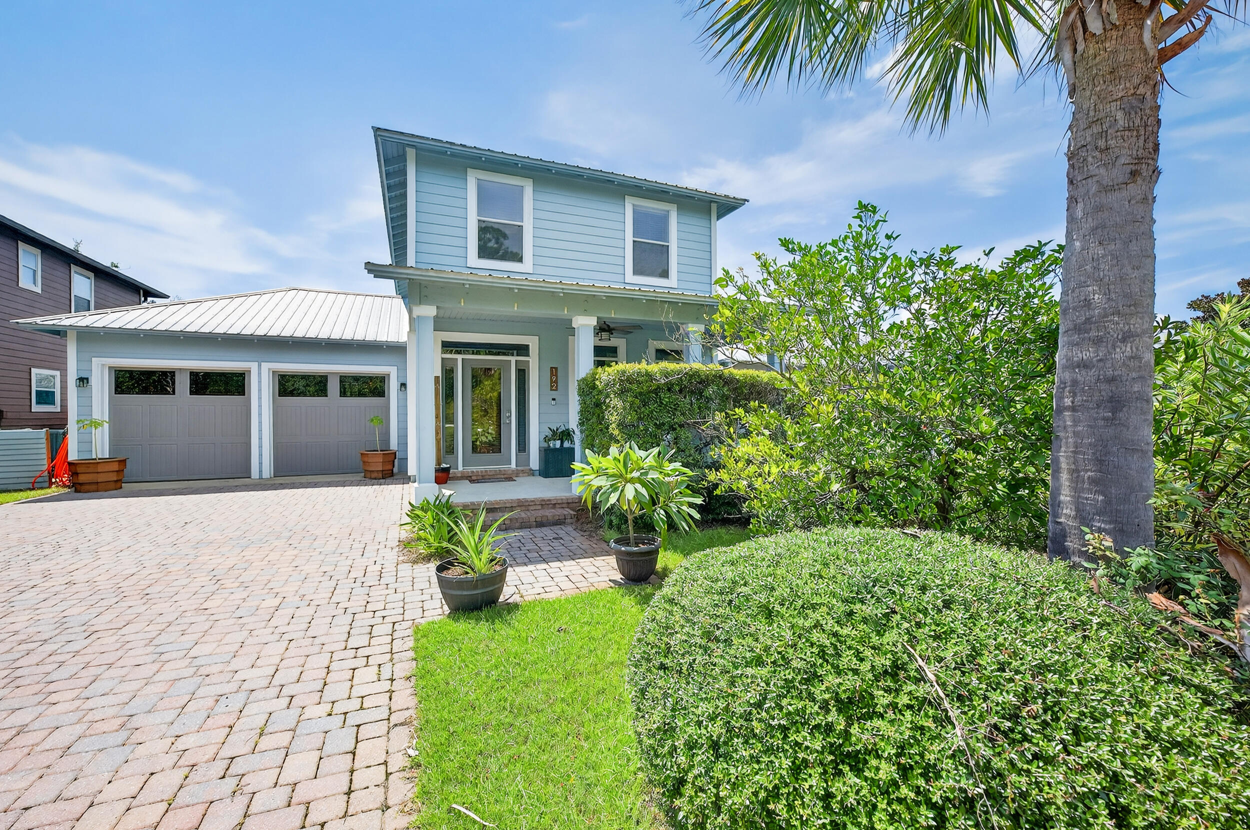 EAGLE BAY - Residential