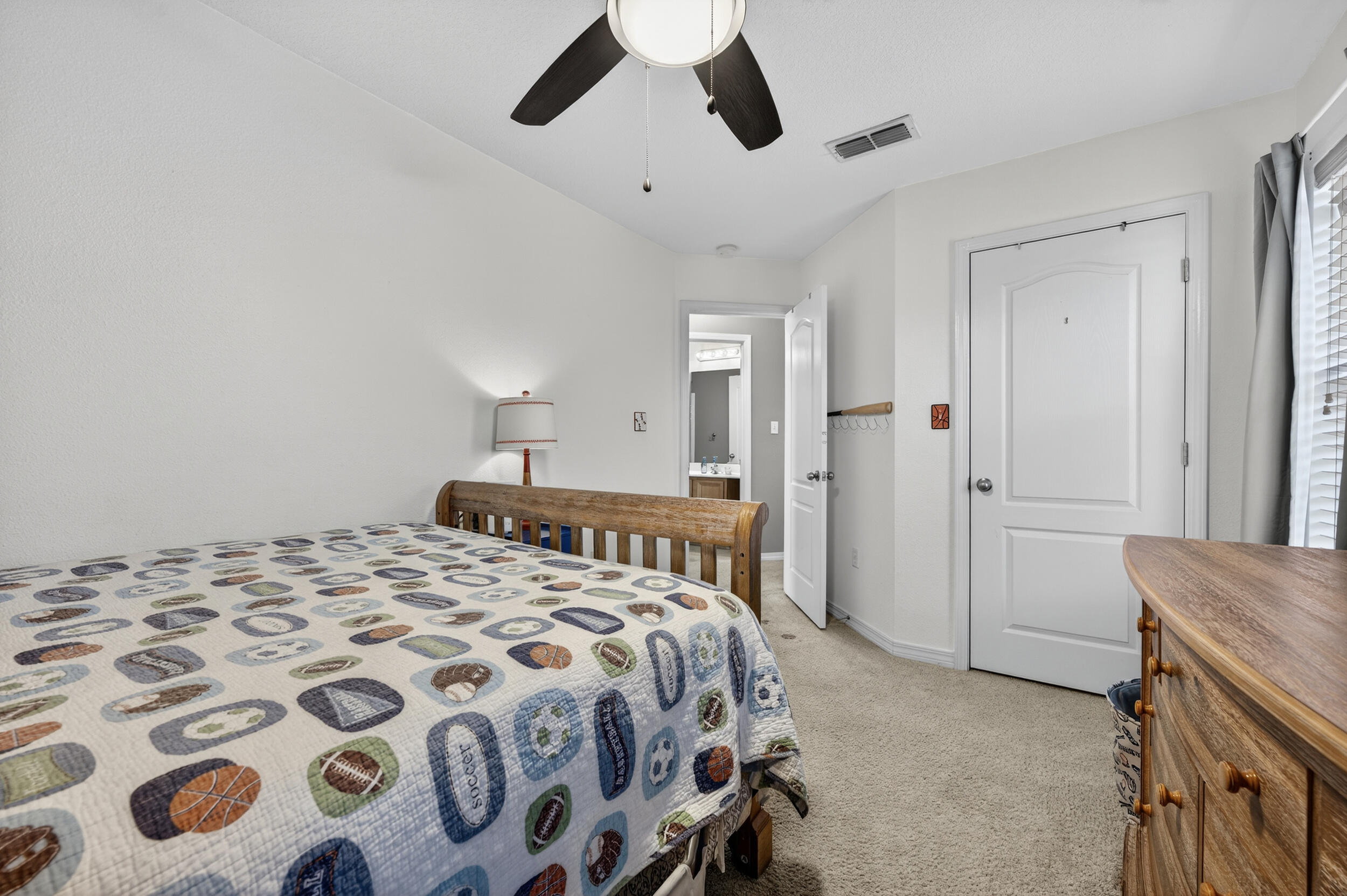 EAGLE BAY - Residential