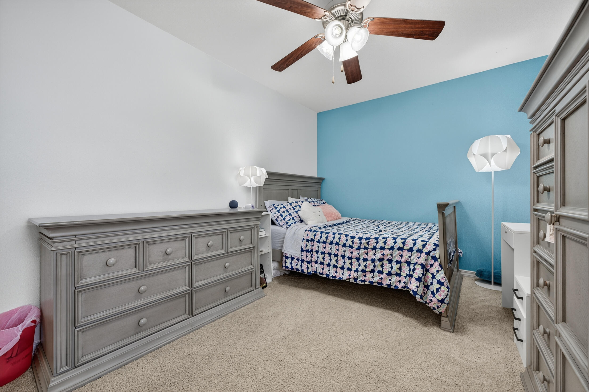 EAGLE BAY - Residential