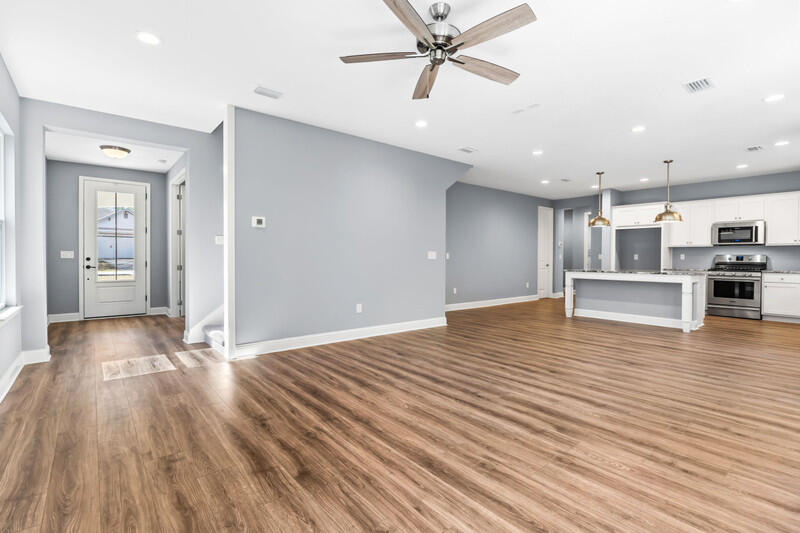 WALSH GLEN ESTATES - Residential