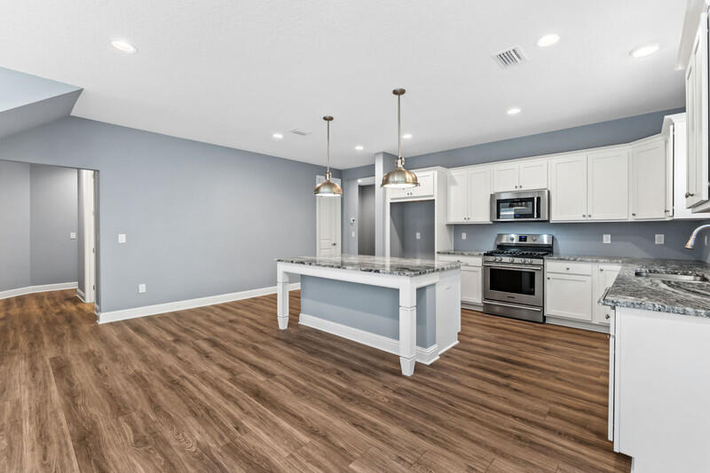 WALSH GLEN ESTATES - Residential