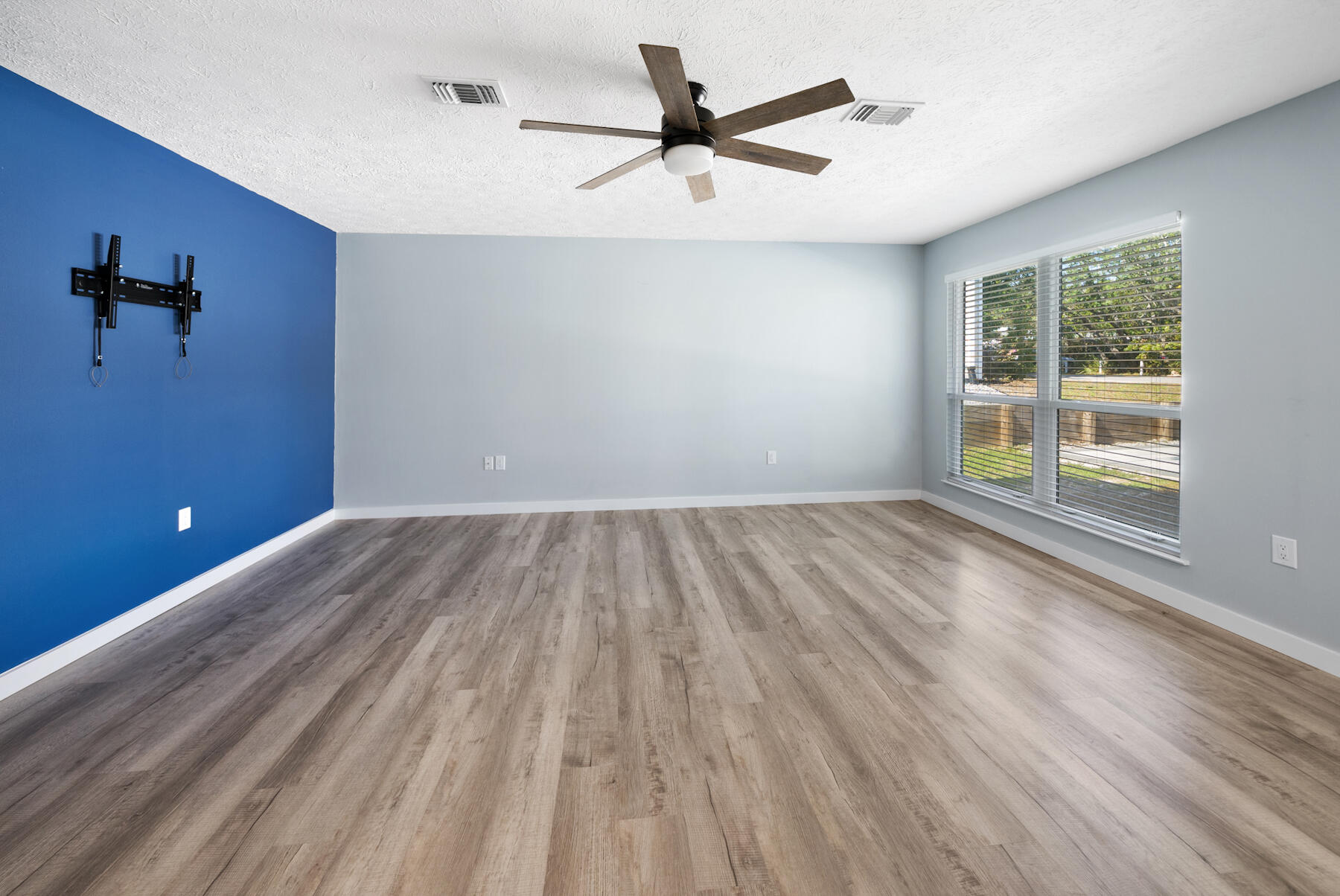 RIVIERA BEACH - Residential