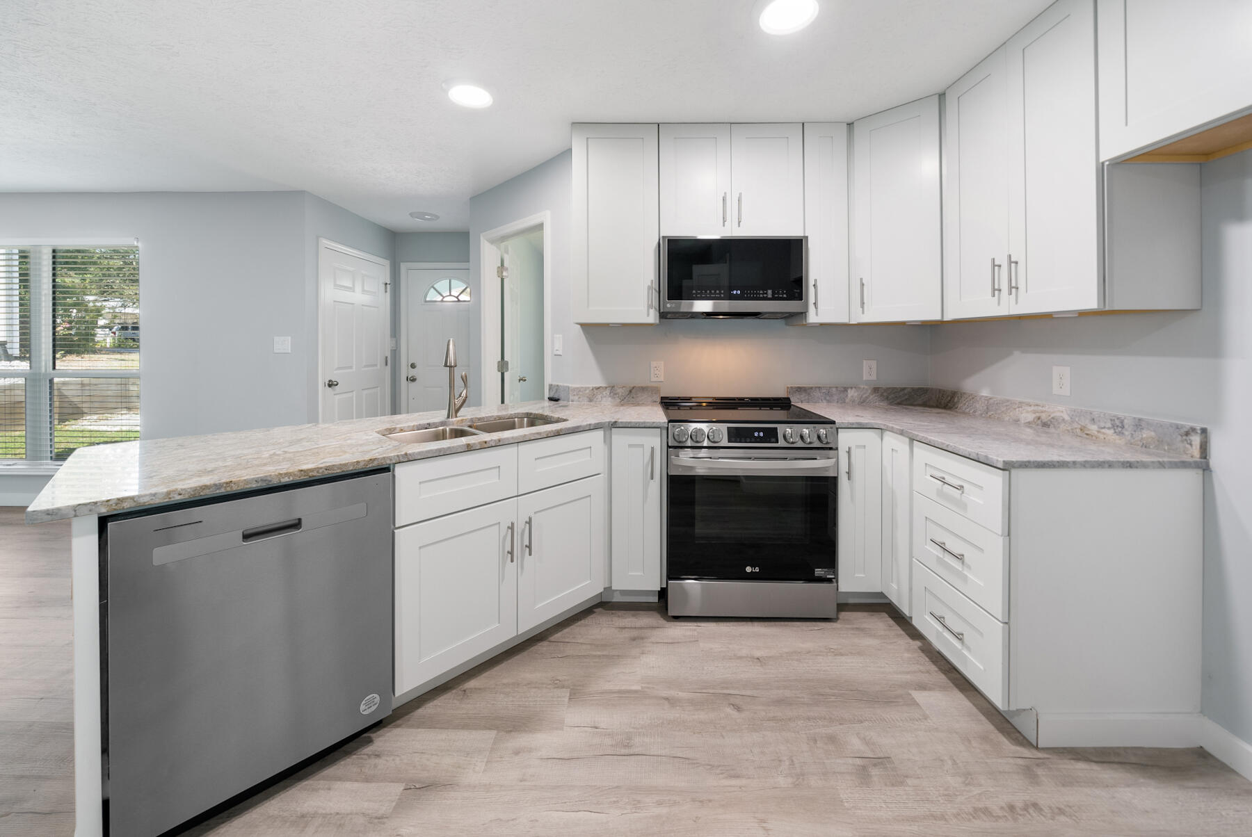 RIVIERA BEACH - Residential