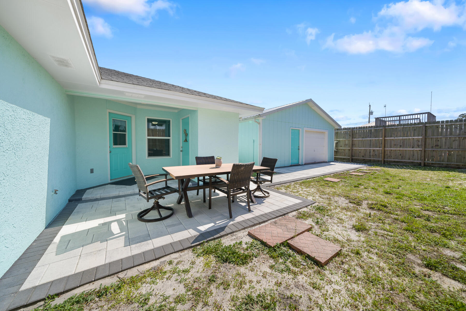 RIVIERA BEACH - Residential