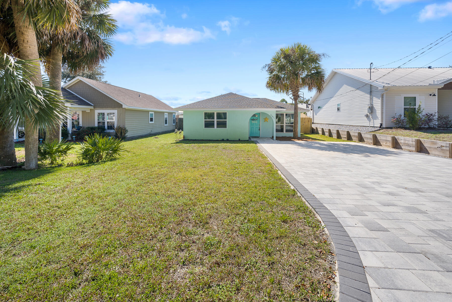 RIVIERA BEACH - Residential