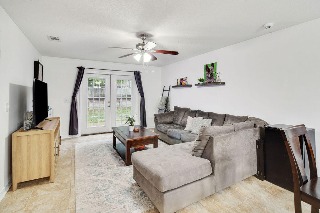 STILLWELL ESTATES - Residential Lease